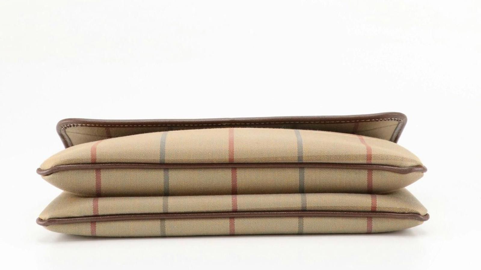 Burberry Vintage Nova Burberry Beige Plaid Clutch Bag Size ONE SIZE - 4 Thumbnail