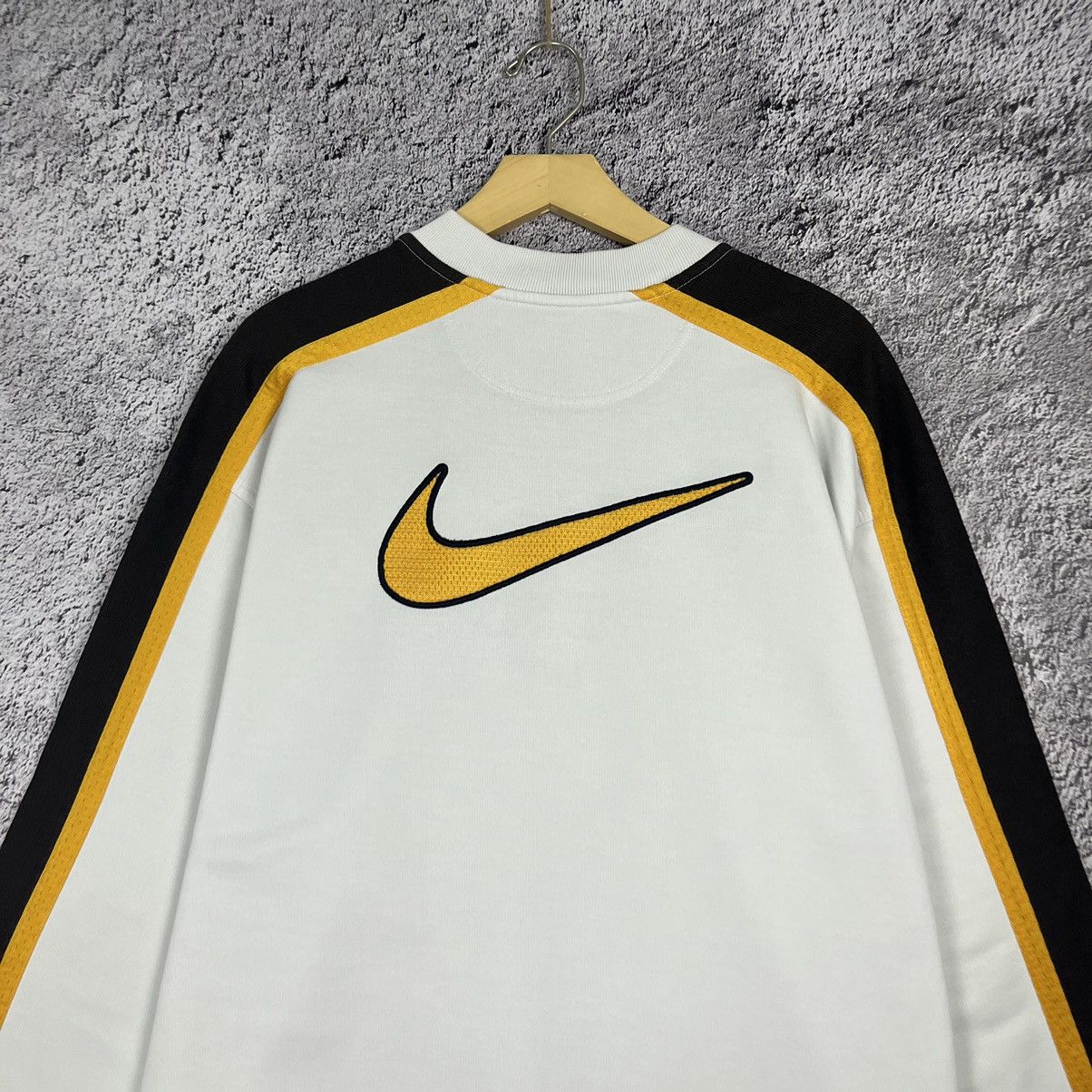 Nike × Vintage ⭐️VINTAGE⭐️ Nike 90s Sport White centre logo Sweatshirt Size US M / EU 48-50 / 2 - 13 Thumbnail