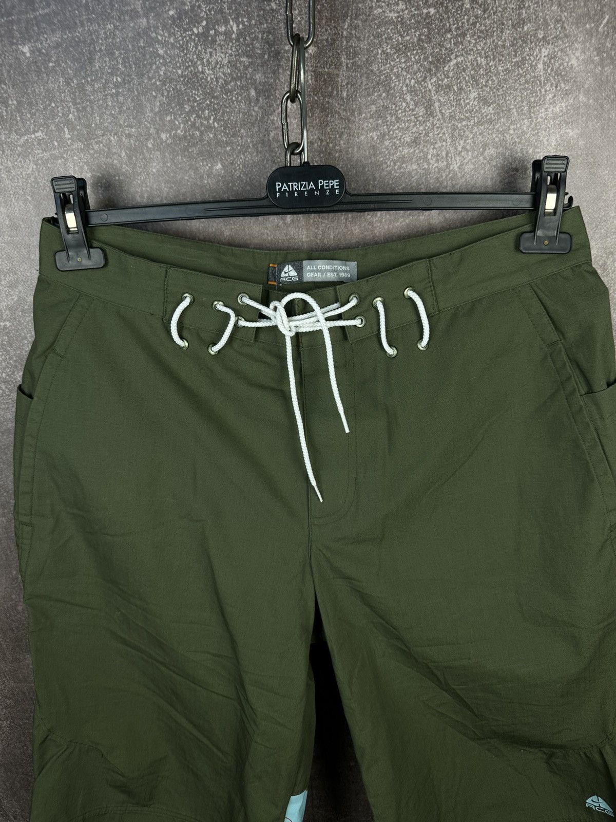 Nike ACG Nike ACG Vintage Y2K Shorts Size US 34 / EU 50 - 3 Thumbnail
