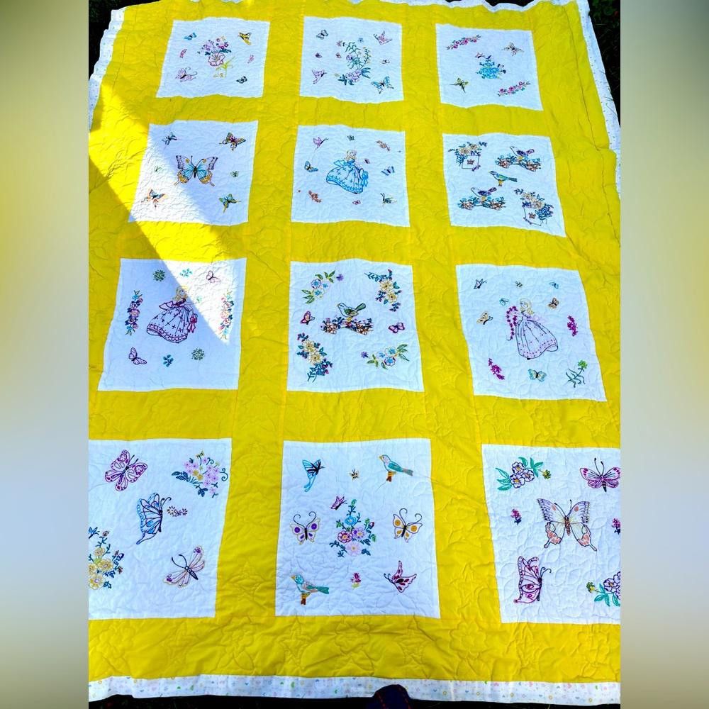 Designer Vintage Quilt Blanket with Fairy Flower Design Size ONE SIZE - 1 Thumbnail