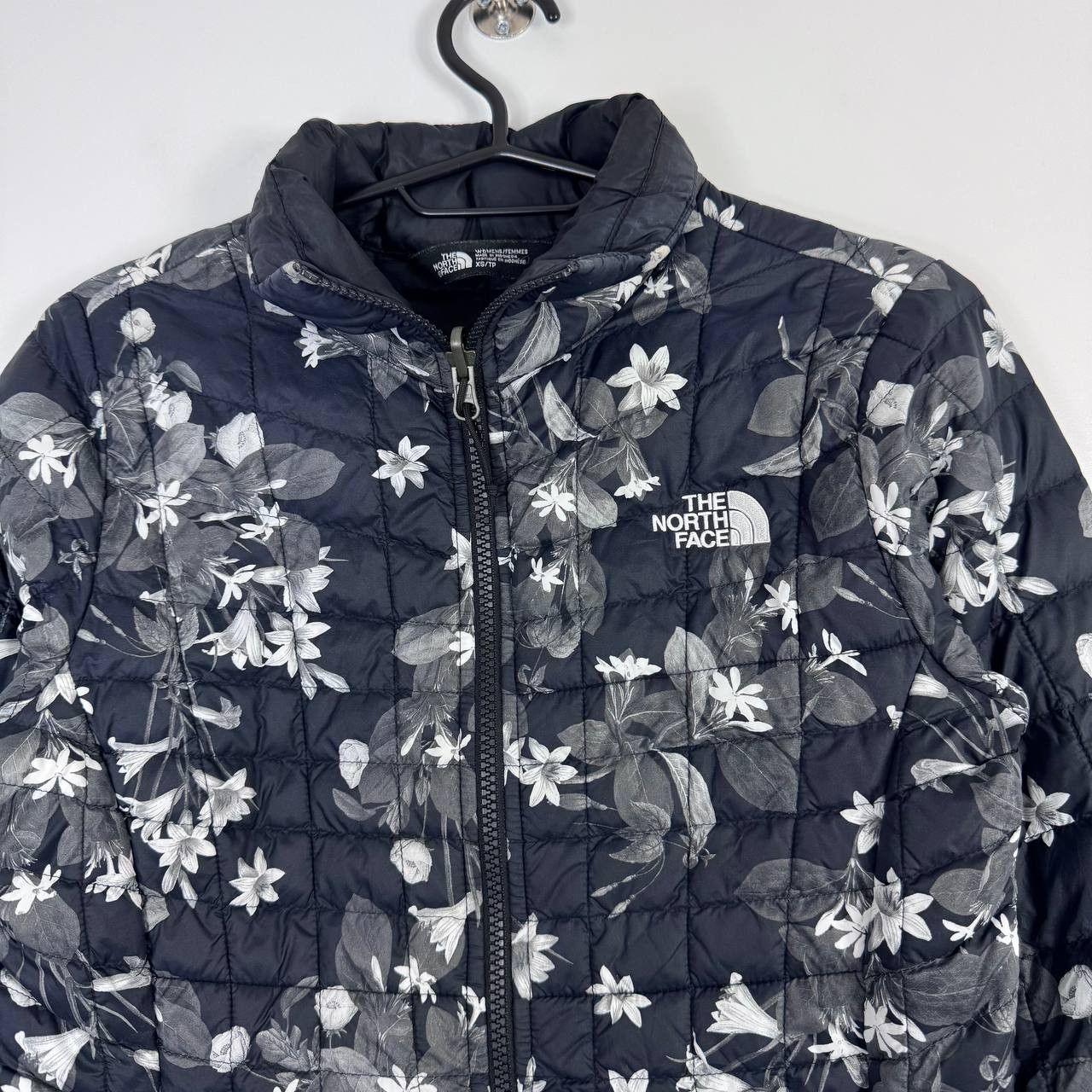 The North Face The North Face ThermoBall Jacket Womens Floral Puffer Sz XS Size XS / US 0-2 / IT 36-38 - 7 Thumbnail