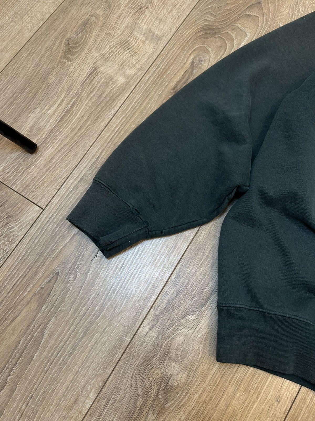 Carhartt ♻️CARHARTT DISTRESSED BOXY FIT FADED VINTAGE SWEATSHIRT Size US L / EU 52-54 / 3 - 9 Thumbnail