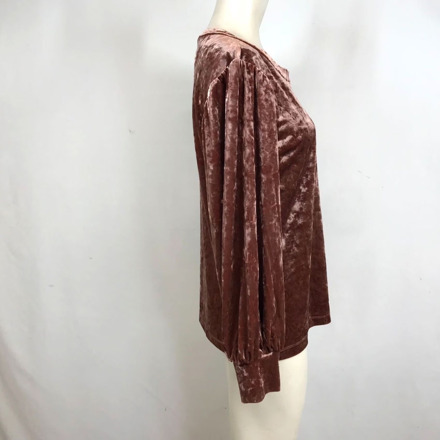 Vintage ModCloth Shirt Top Womens L Mauve Long Sleeve Round Neck Velour Brown Size L / US 10 / IT 46 - 4 Thumbnail