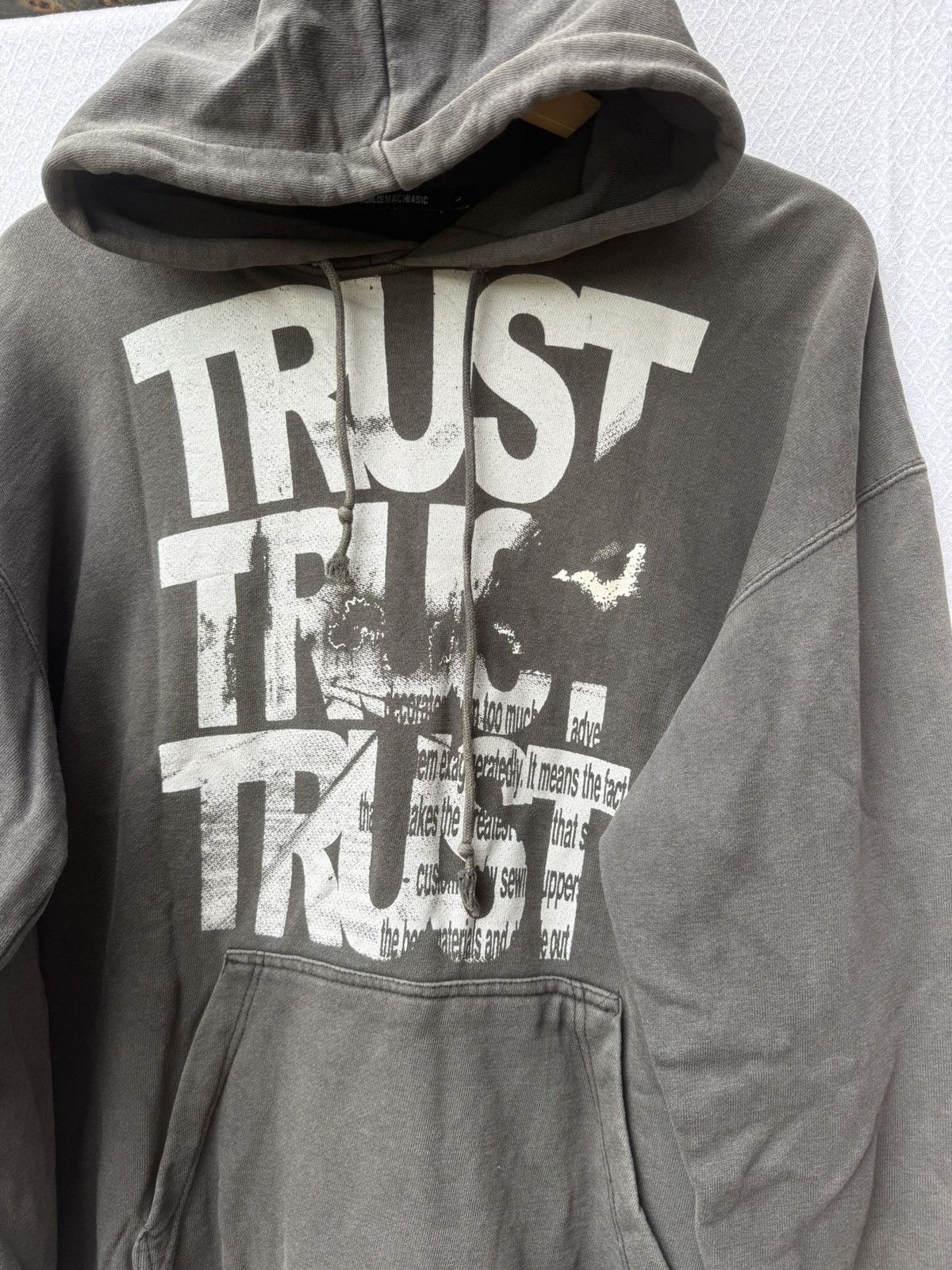 Japanese Brand World Magic Basic Poem Graphic Hoodie Size US XL / EU 56 / 4 - 4 Thumbnail