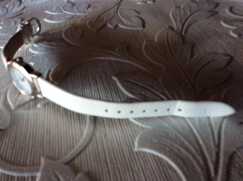 Designer Limit mumy white leather strap watch Size ONE SIZE - 9 Thumbnail