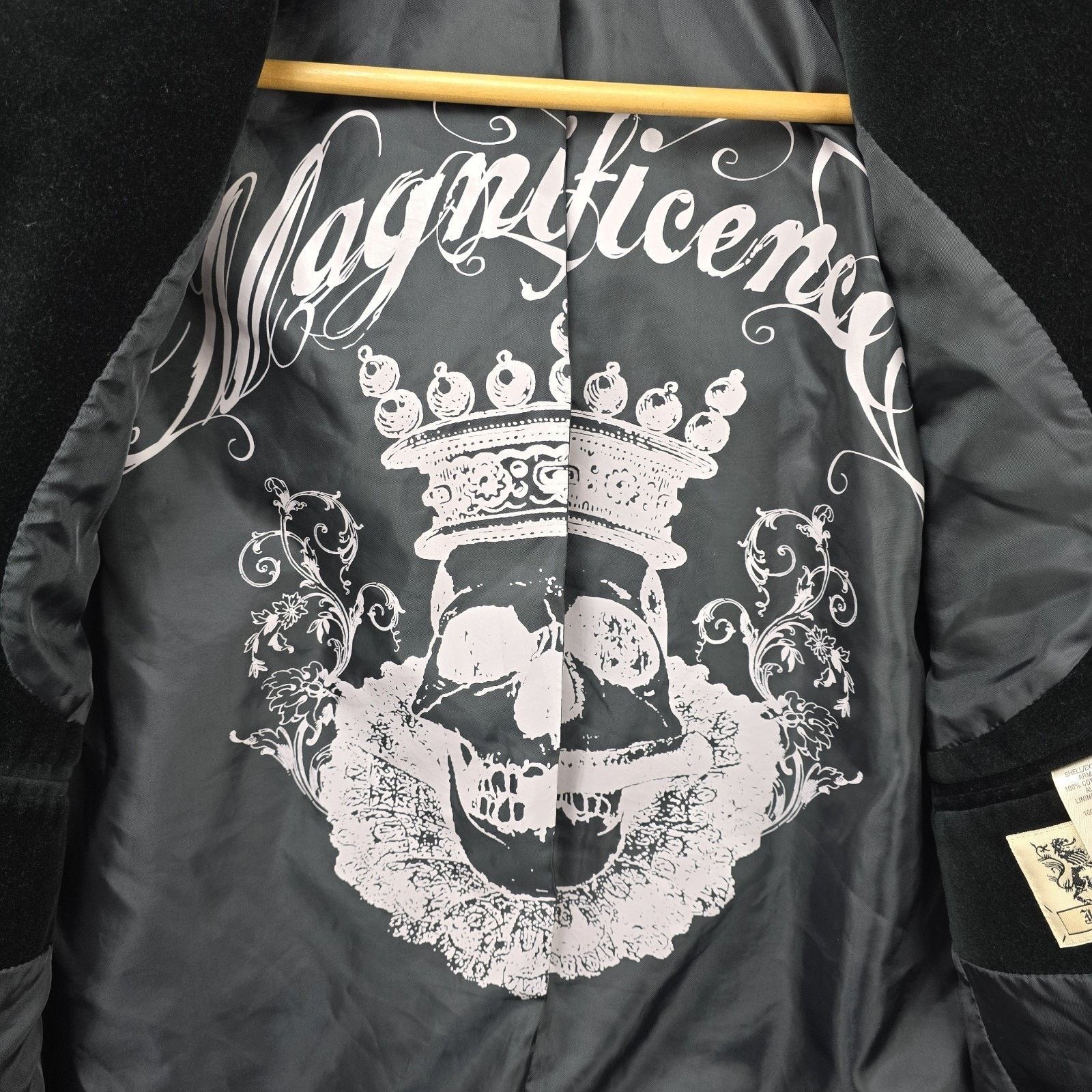 Juicy Couture Juicy Couture Black Velvet Jacket Sz 44 IMagnificent Skull Size M / US 6-8 / IT 42-44 - 6 Thumbnail