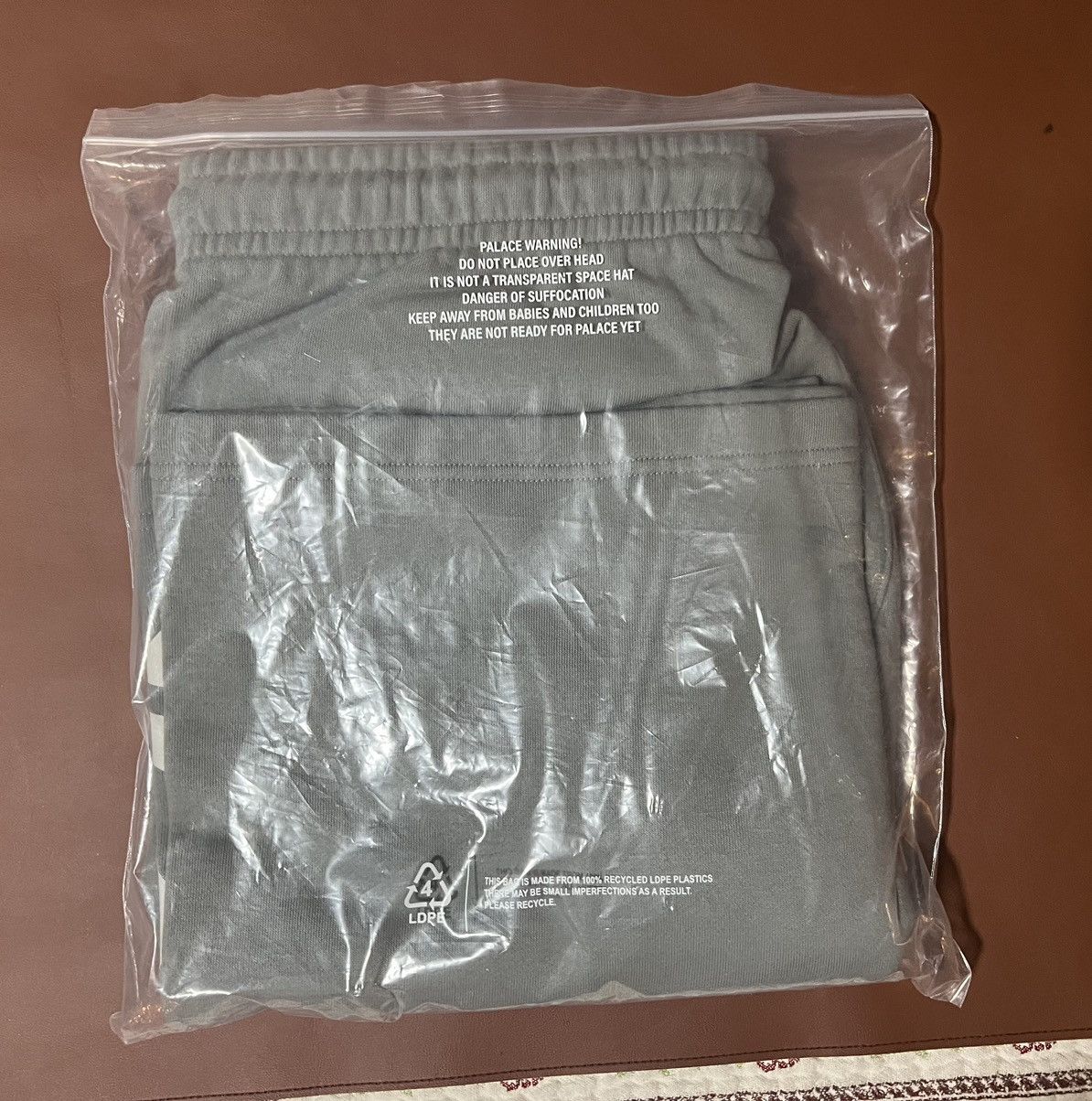 Palace × Reebok PALACE X REEBOK SHORT GREY MEN’S SIZE XL SUMMER 2024 Size US 36 / EU 52 - 6 Thumbnail