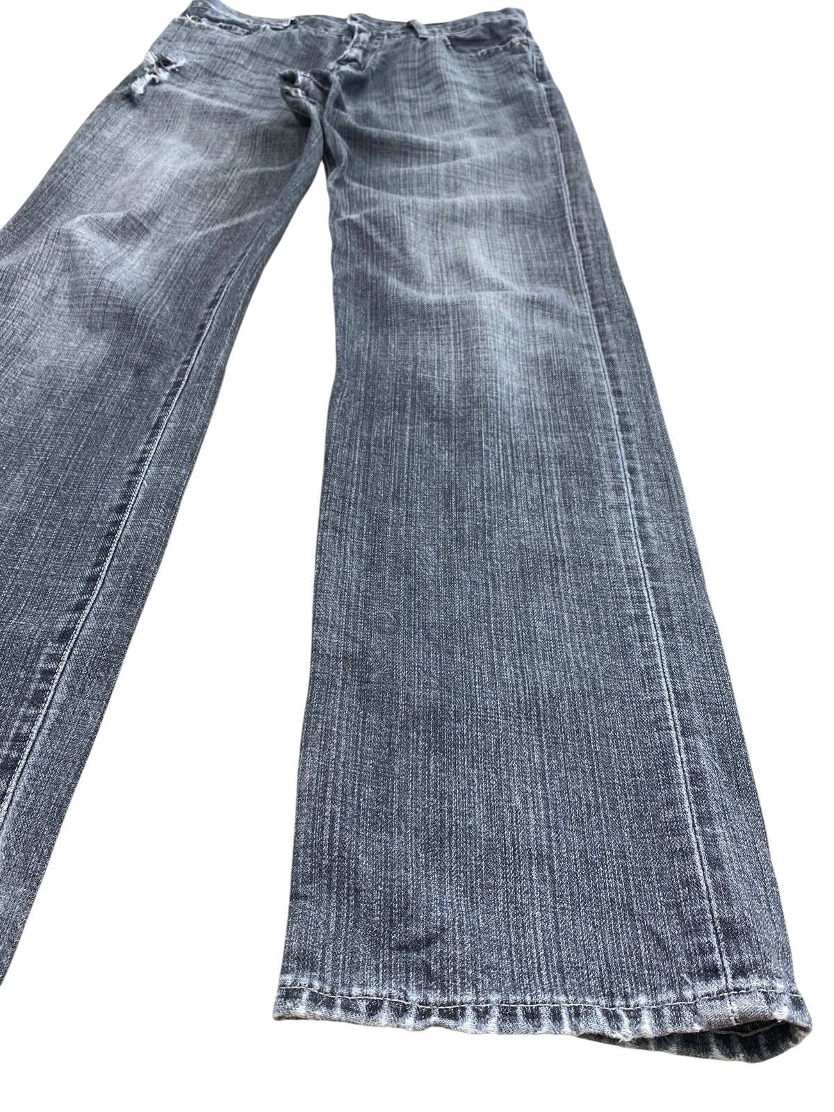 Uniqlo Uniqlo Brand Faded Wash Style Loose Jeans Size US 32 / EU 48 - 6 Thumbnail