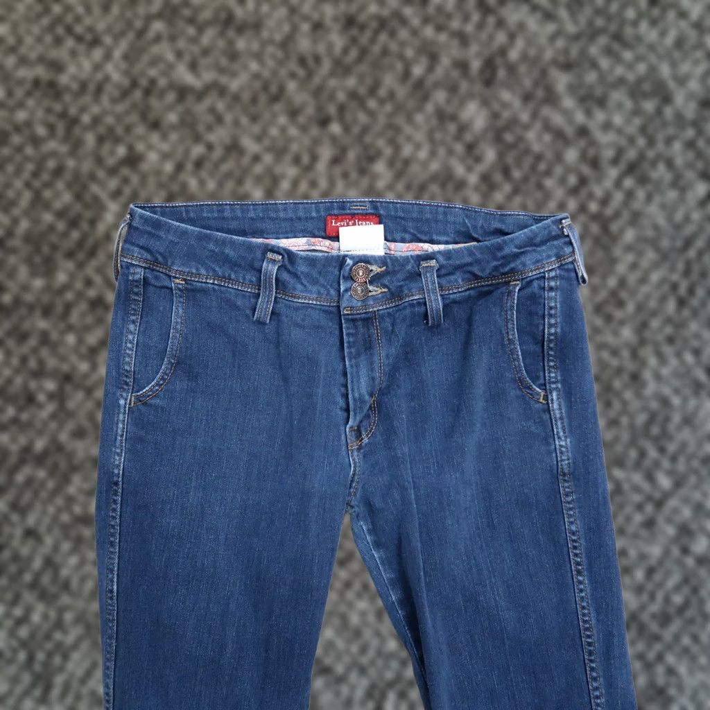 Levi's Levi's 545 Bootcut Jeans Women's 10 Blue Denim Mid Rise Stretch Regular Inseam 32" 5-Pocket Dark Wash Size 32" / US 10 / IT 46 - 1 Thumbnail