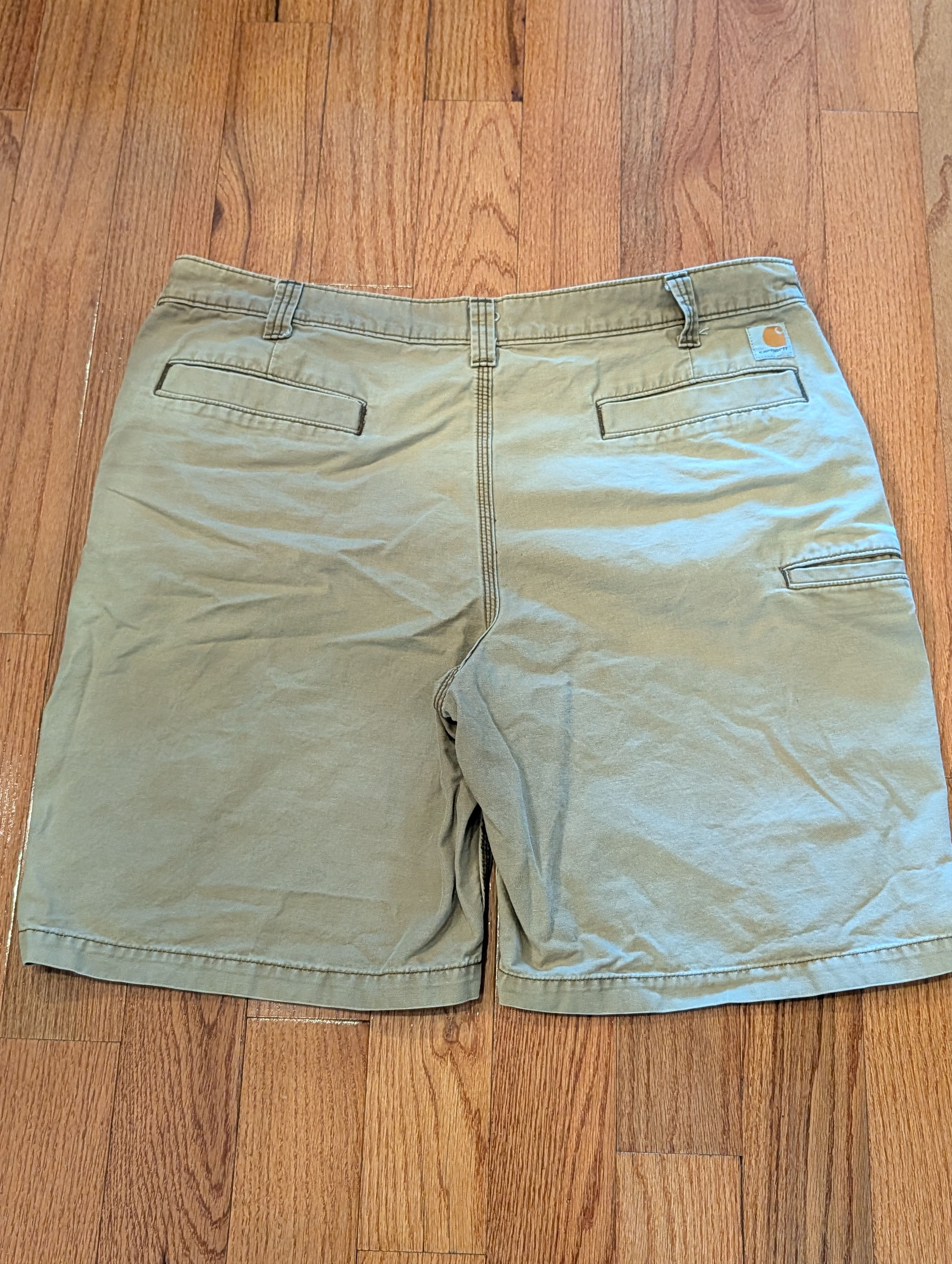 Carhartt Vintage Carhartt Relaxed Fit Tan Khaki Size 40 Shorts Size US 40 / EU 56 - 1 Thumbnail