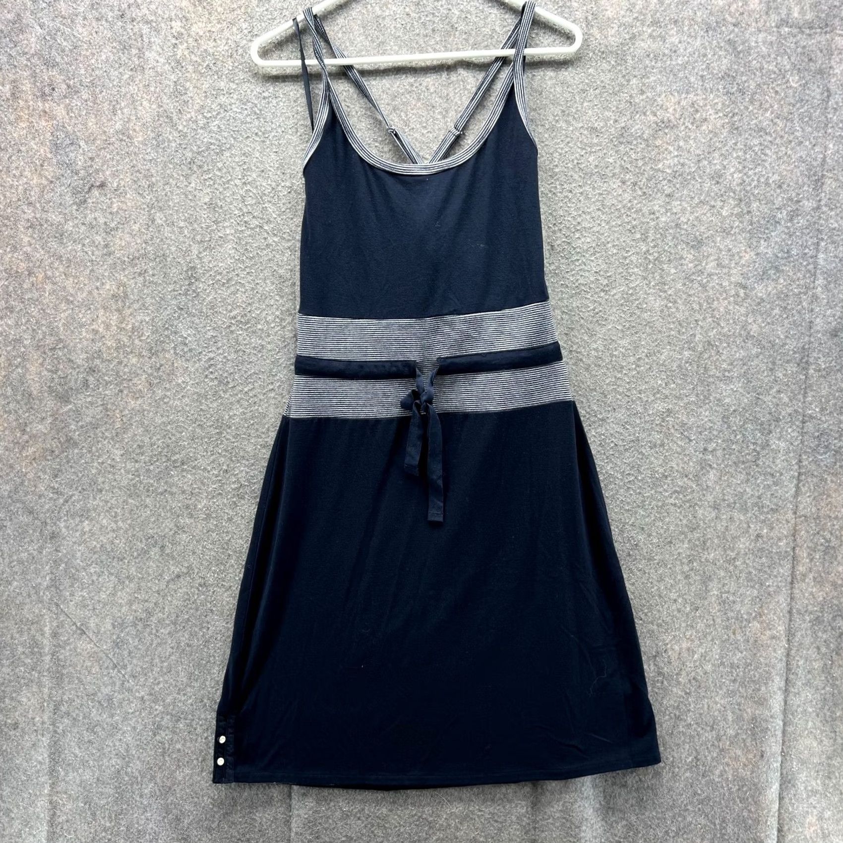 Converse Converse Tank Dress Women Medium Blue Navy Sleeveless Casual Polyester A line Dress Length Knee Length Size M / US 6-8 / IT 42-44 - 2 Thumbnail