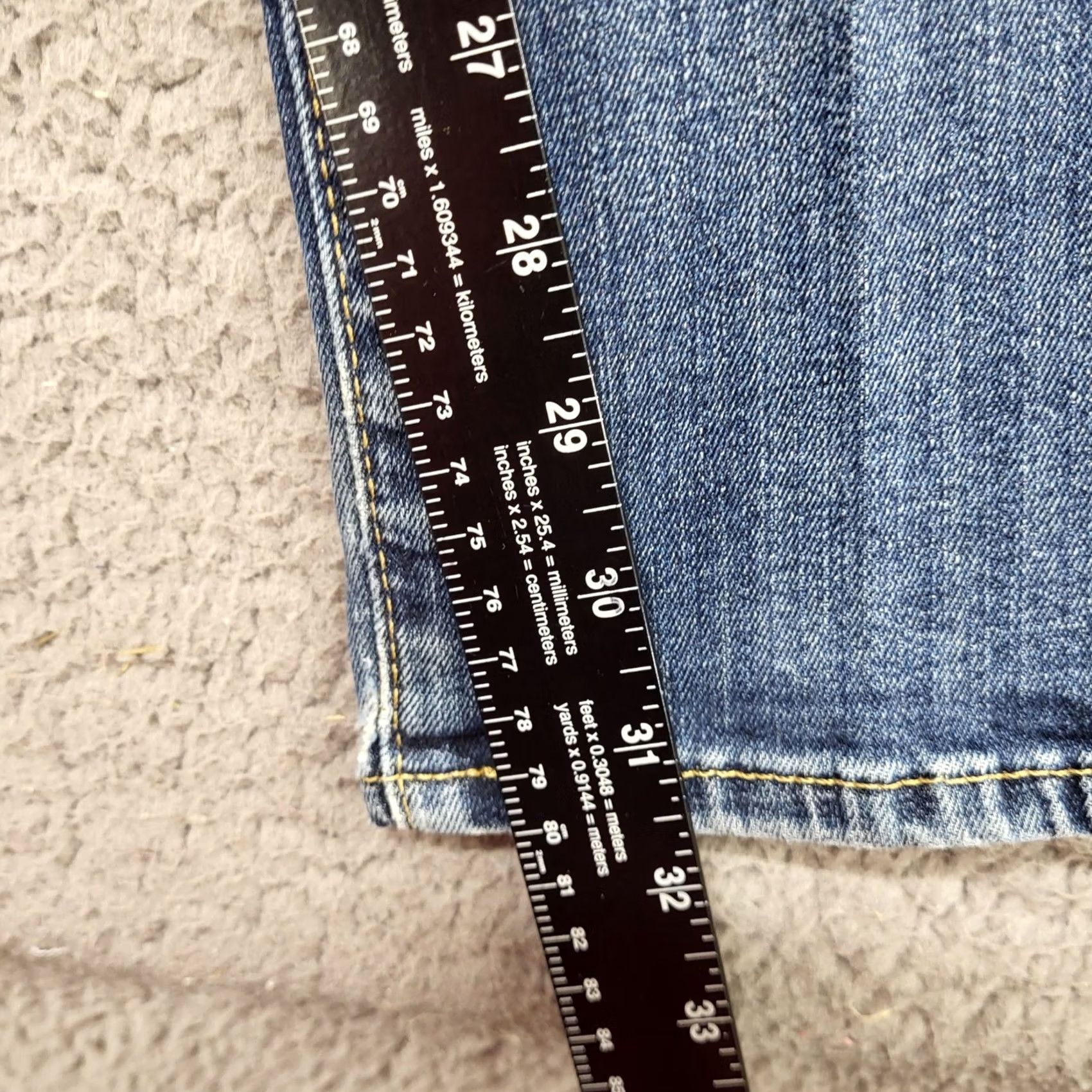 Levi's Levi's 511 Jeans Men 29x32 Blue Denim Med Wash Light Distressed Whiskered Slim Straight Regular USA 500 Series Shirt? Size US 29 - 6 Thumbnail