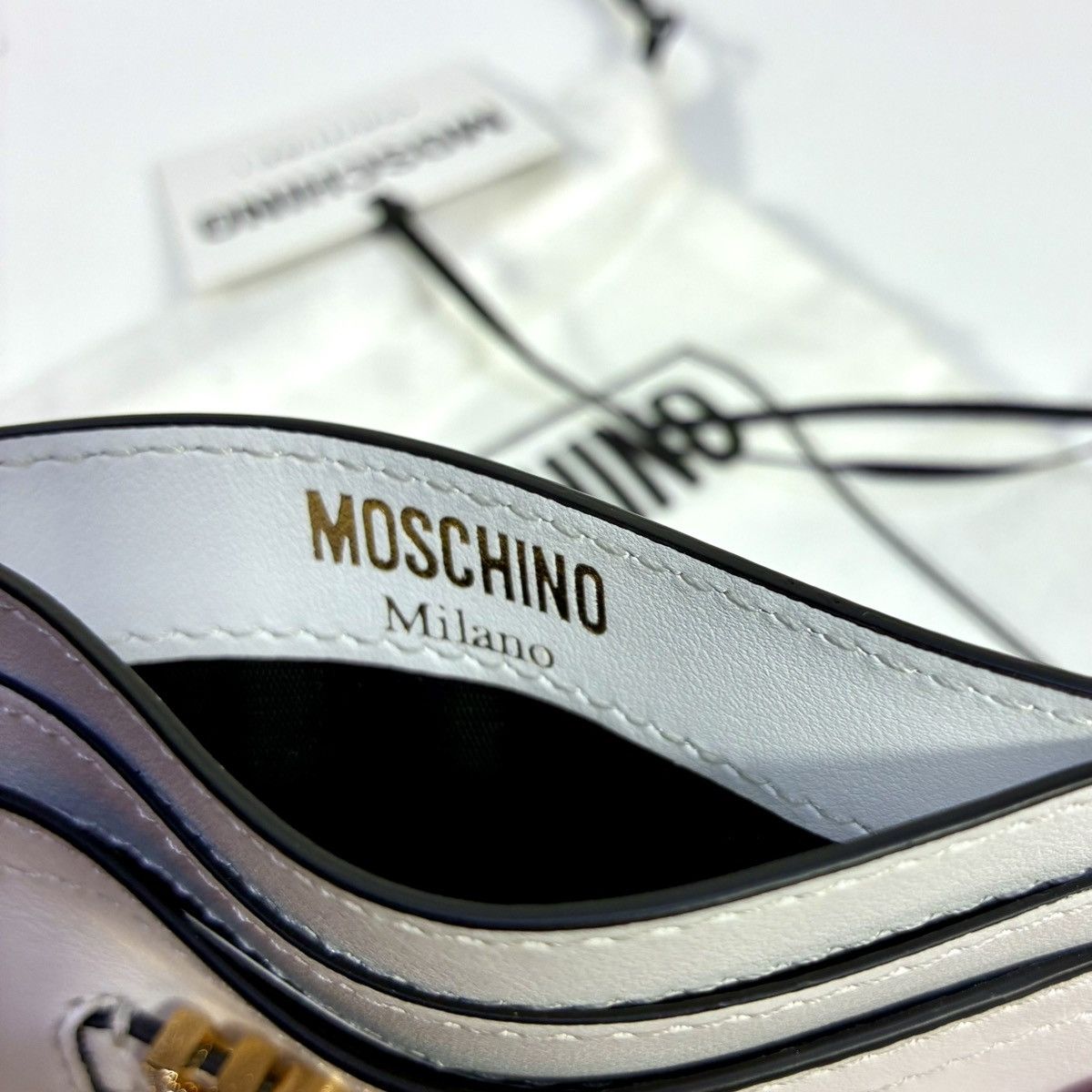 Moschino Moschino Couture Logo Card Case Fantasy Print White NWT Glam Size ONE SIZE - 8 Thumbnail
