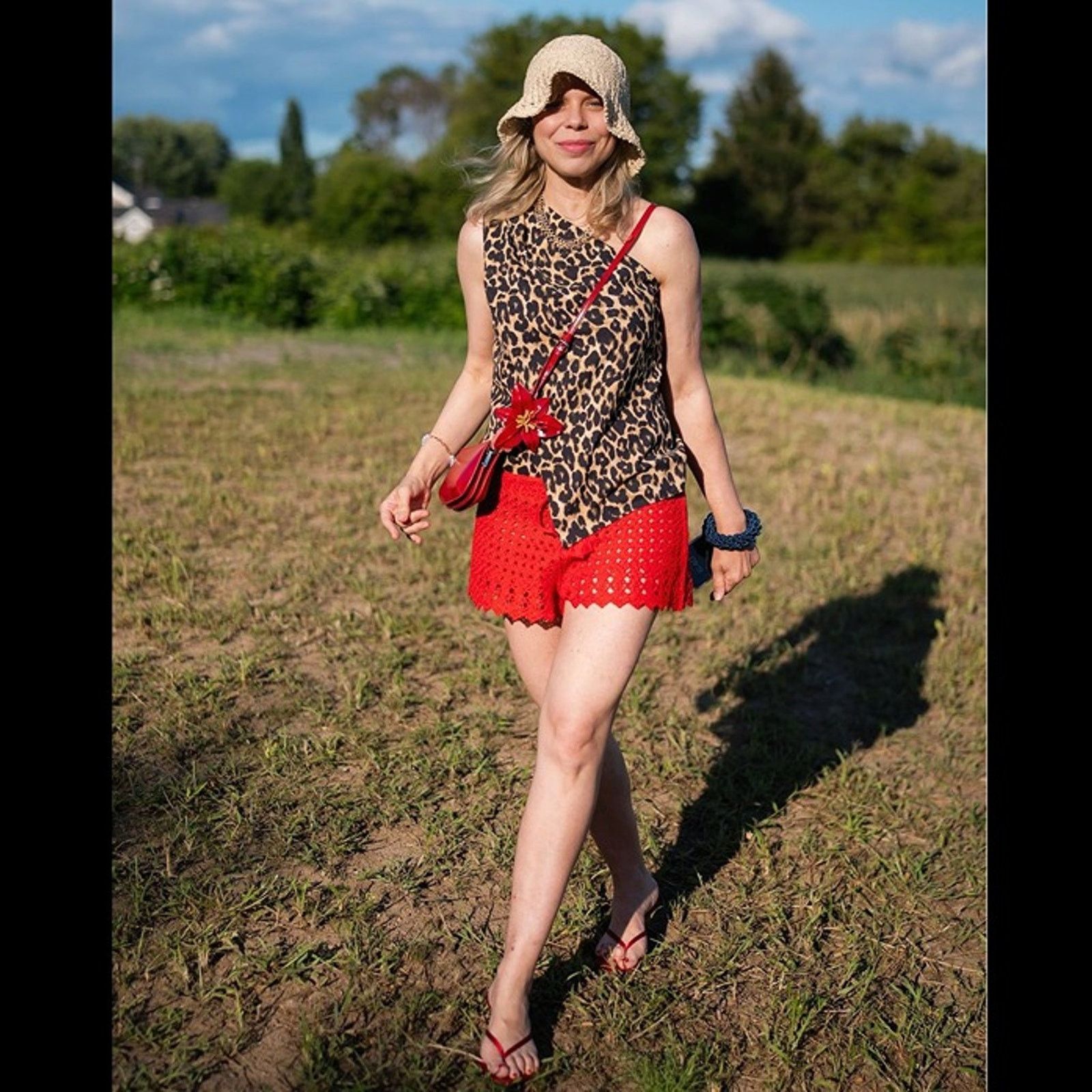 Zara Zara NWT Red Mini Crossbody Shoulder Bag Flower Charm Size ONE SIZE - 5 Thumbnail