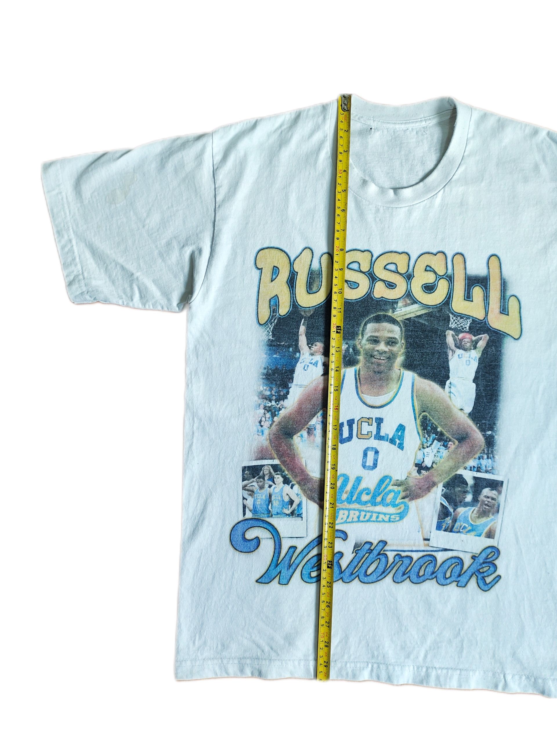 Vintage Vintage Russell Westbrook University of California T-Shirt Size US L / EU 52-54 / 3 - 6 Thumbnail