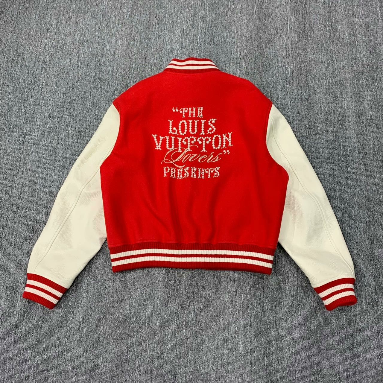 Louis Vuitton louis vuitton red and white embroidered jacket Size US L / EU 52-54 / 3 - 1 Thumbnail