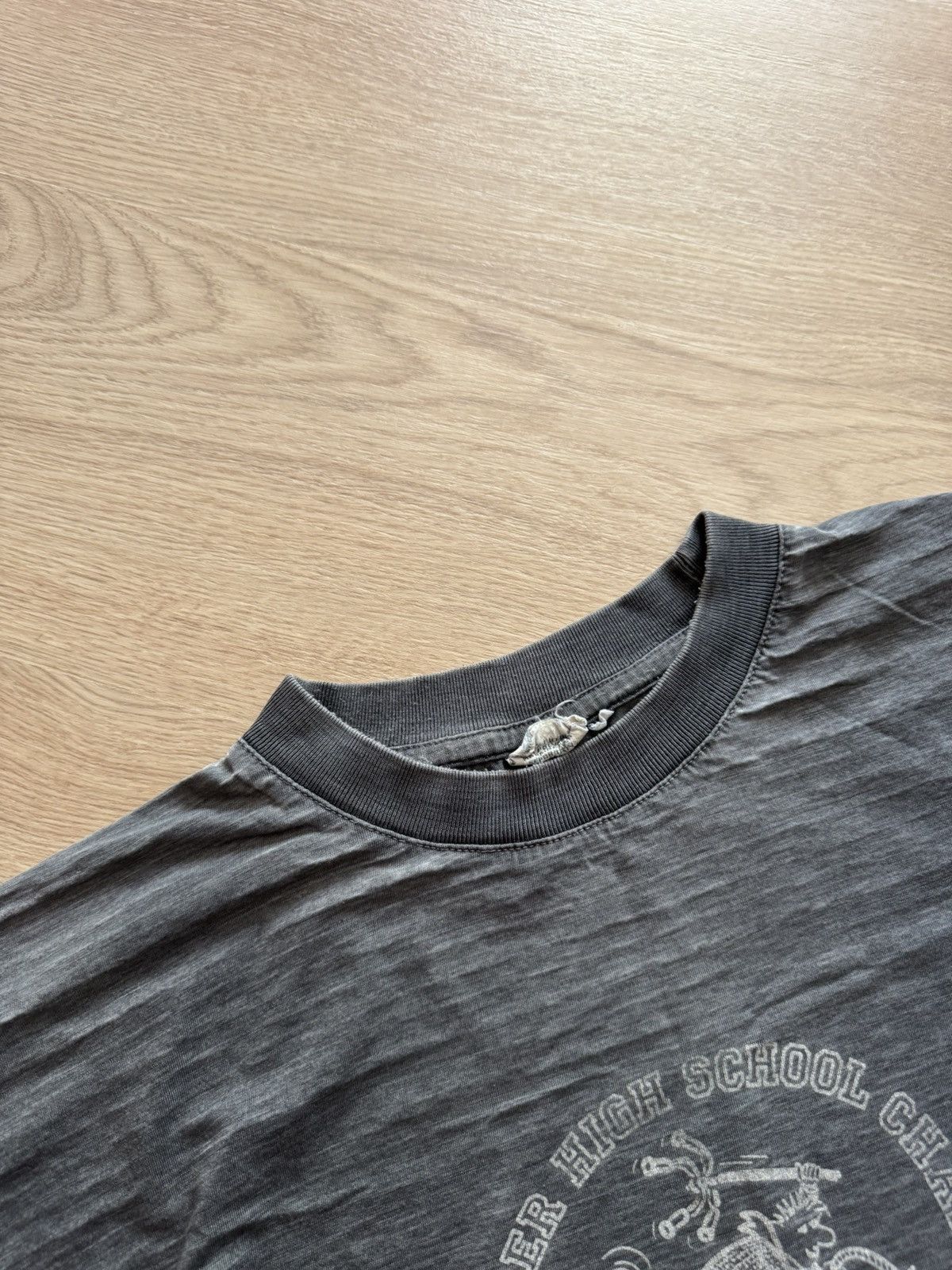 Vintage Vintage 90’s 1991/93 Farmer High School Cham Distressed Tee Size US XL / EU 56 / 4 - 6 Thumbnail