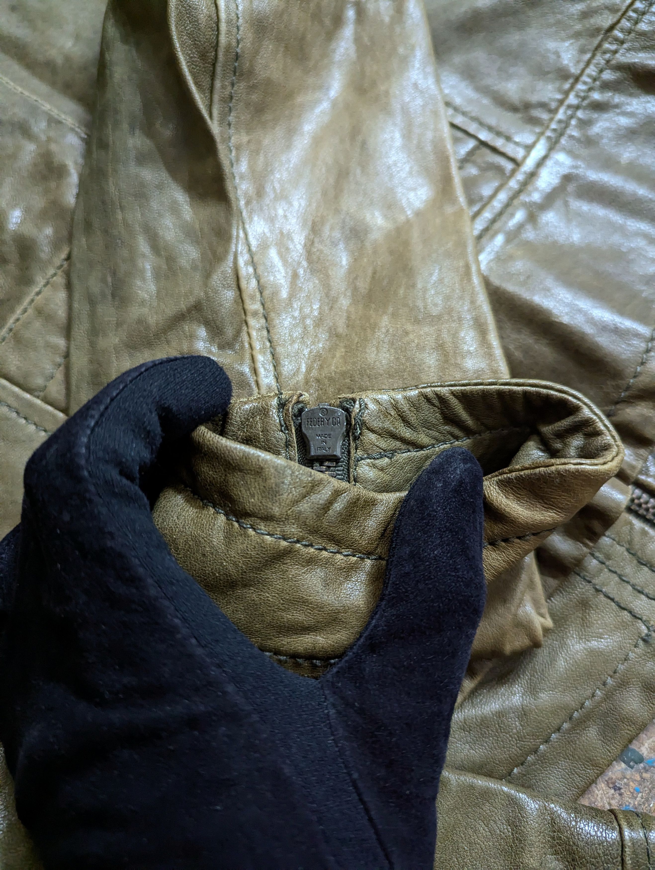 Armani 00s Armani Jeans Details Stitching Leather Jacket Size S / US 4 / IT 40 - 14 Thumbnail