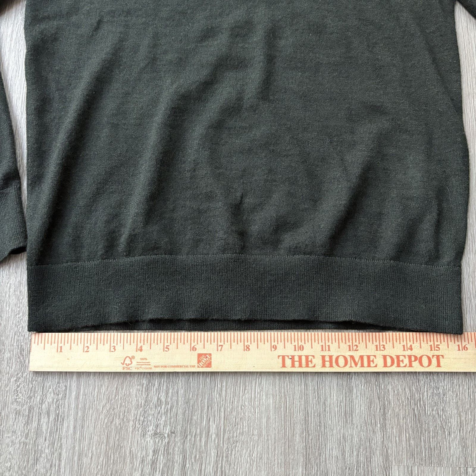 Express Express Men's Merino Wool Blend V-Neck Sweater M Black Long Size US M / EU 48-50 / 2 - 4 Thumbnail