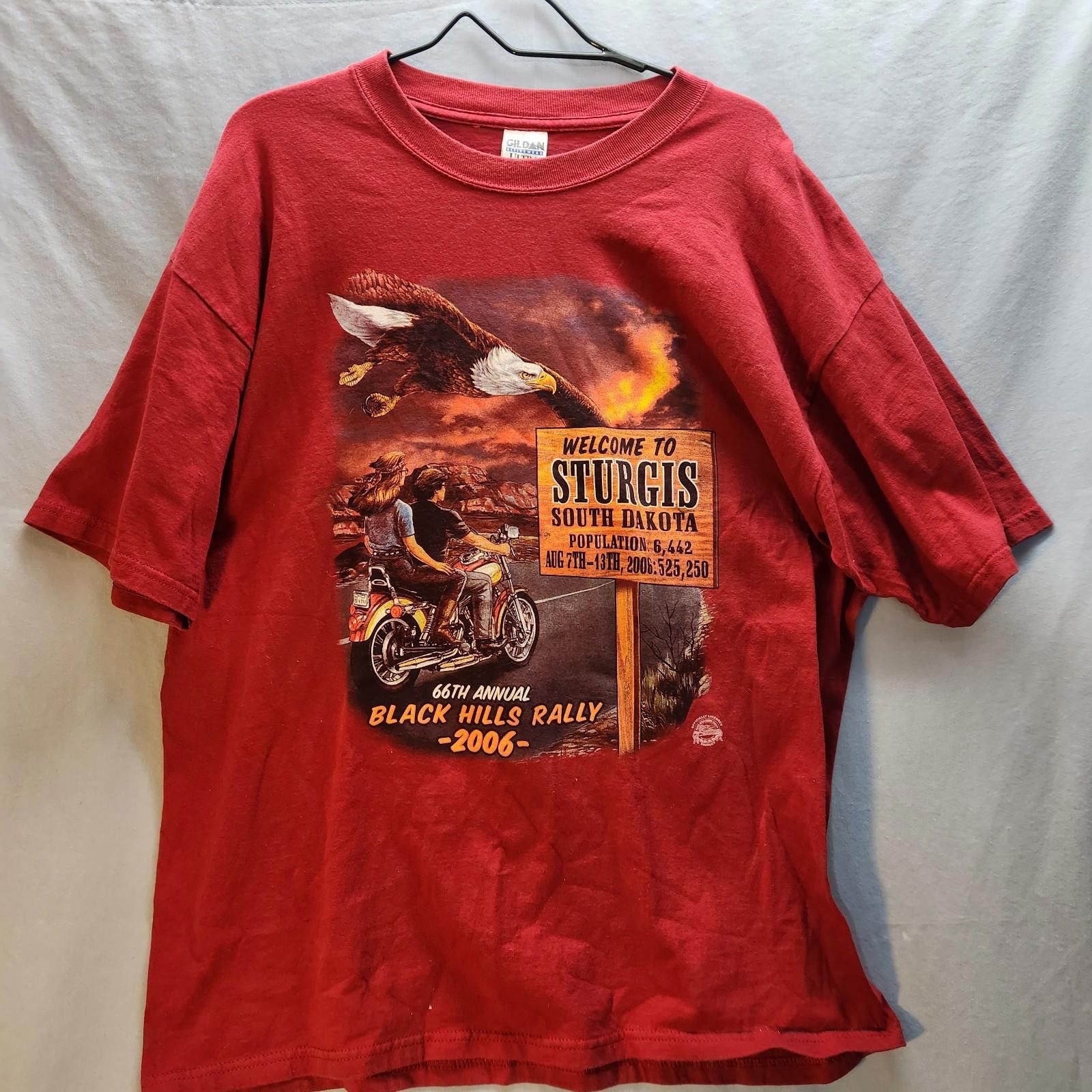 Gildan Sturgis 2006 Black Hills Rally Tshirt Red Size XL Size US XL / EU 56 / 4 - 1 Thumbnail