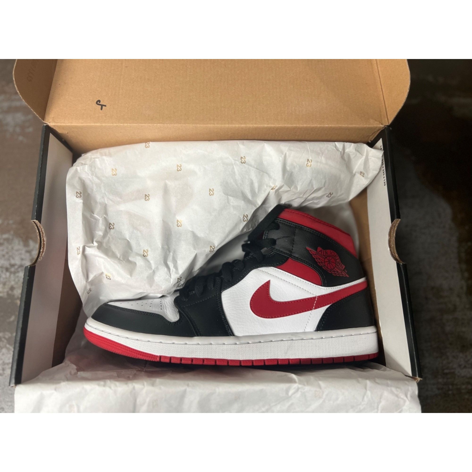 Nike Jordan 1 Mid Gym Red Black White Used Size 10.5- 554724-122 Size US 10.5 / EU 43-44 - 15 Thumbnail
