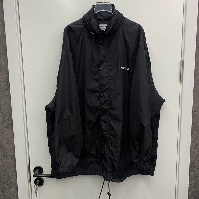 Balenciaga Balenciaga size 36 Black Printed Logo Zip-Up Jacket Size XS / US 0-2 / IT 36-38 - 1 Thumbnail