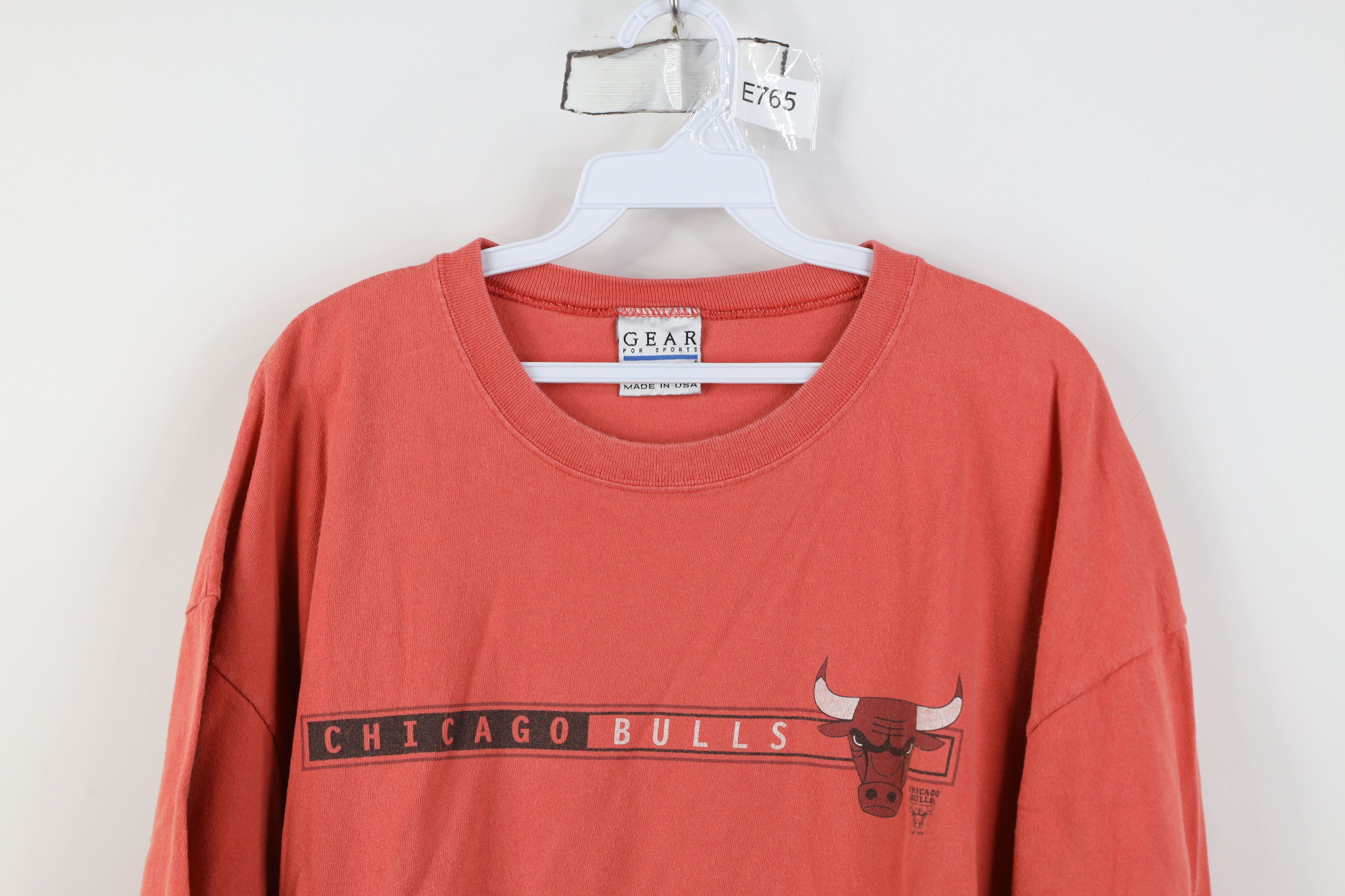 Vintage Vintage 90s Spell Chicago Bulls Basketball T-Shirt Red USA Size US XXL / EU 58 / 5 - 2 Thumbnail