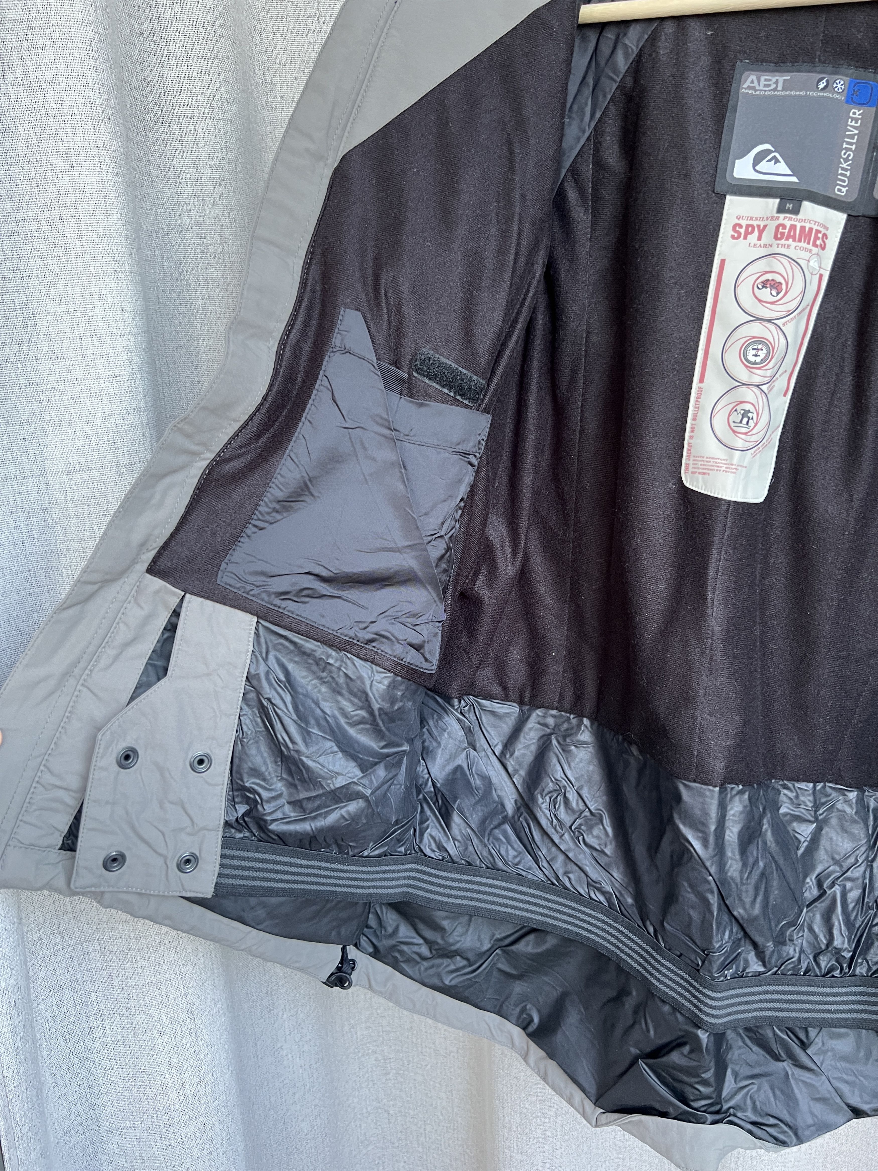 Quiksilver y2k Quicksilver X-Series Spy Games Snowboarding Jacket 3000 Size US M / EU 48-50 / 2 - 12 Thumbnail