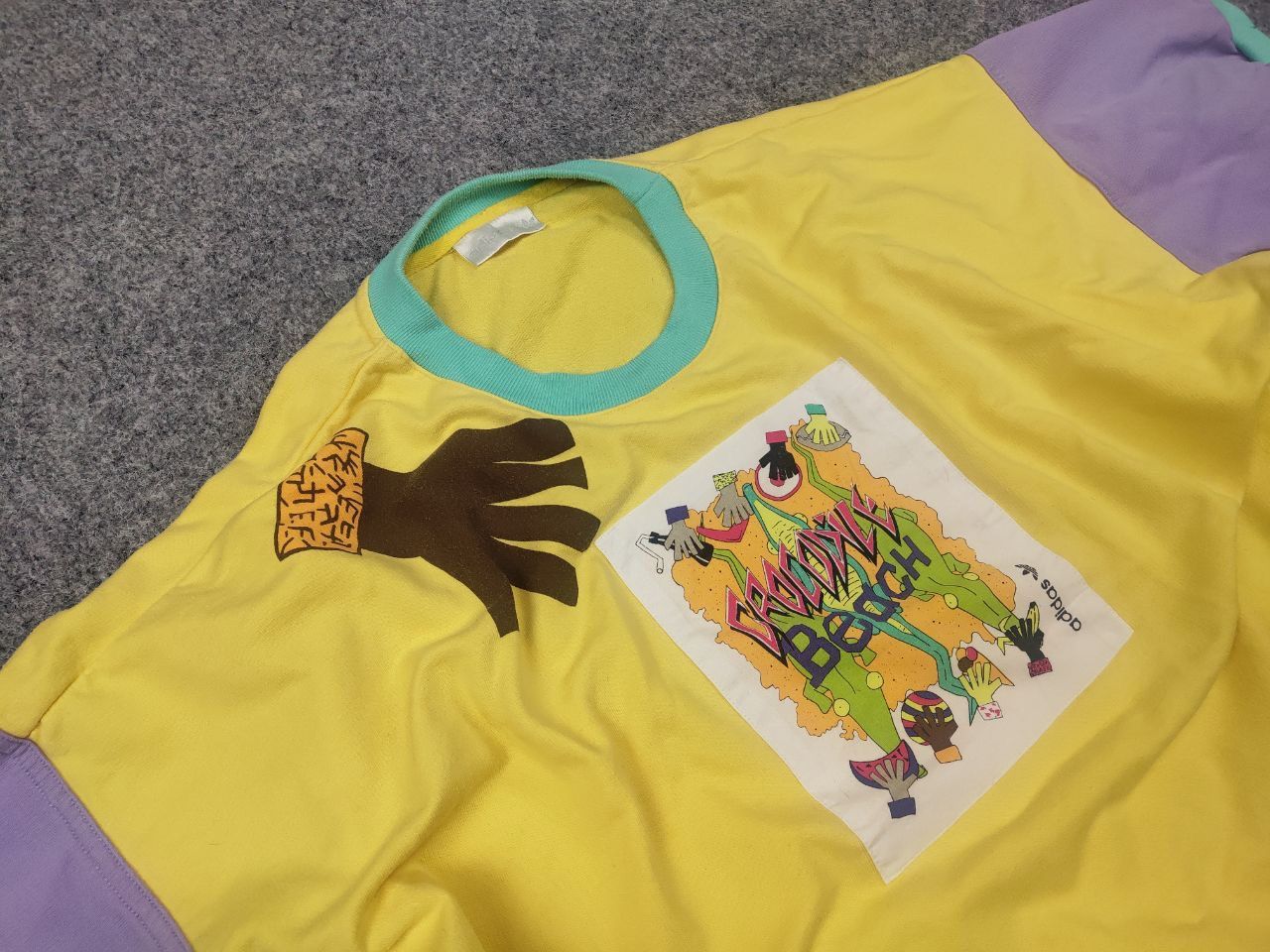 Adidas Rare Vintage 80's Adidas Originals Crocodile Beach T-Shirt Size US XL / EU 56 / 4 - 4 Thumbnail