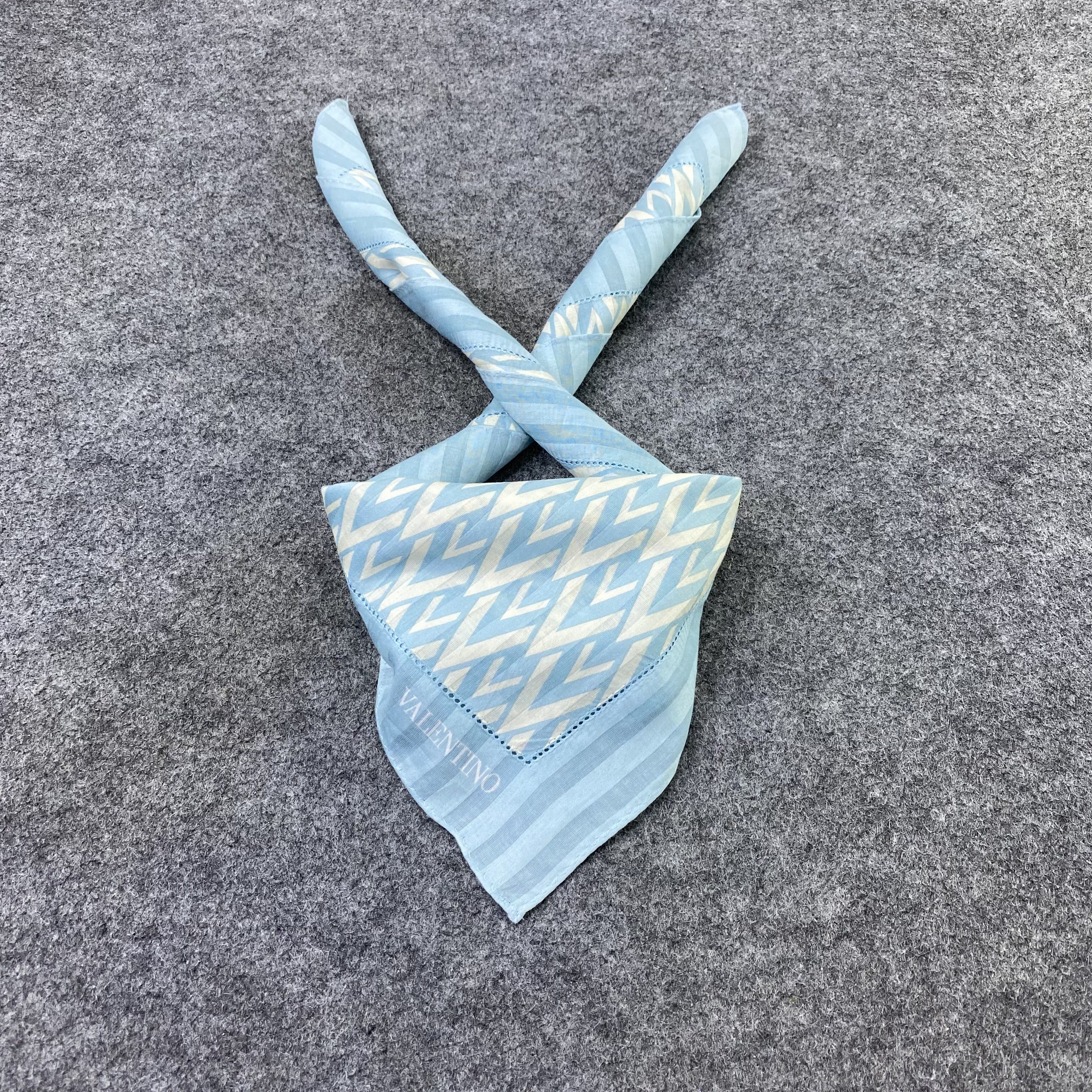 Valentino Valentino Handkerchief Neckerchief Bandana-B2058 Size ONE SIZE - 2 Thumbnail