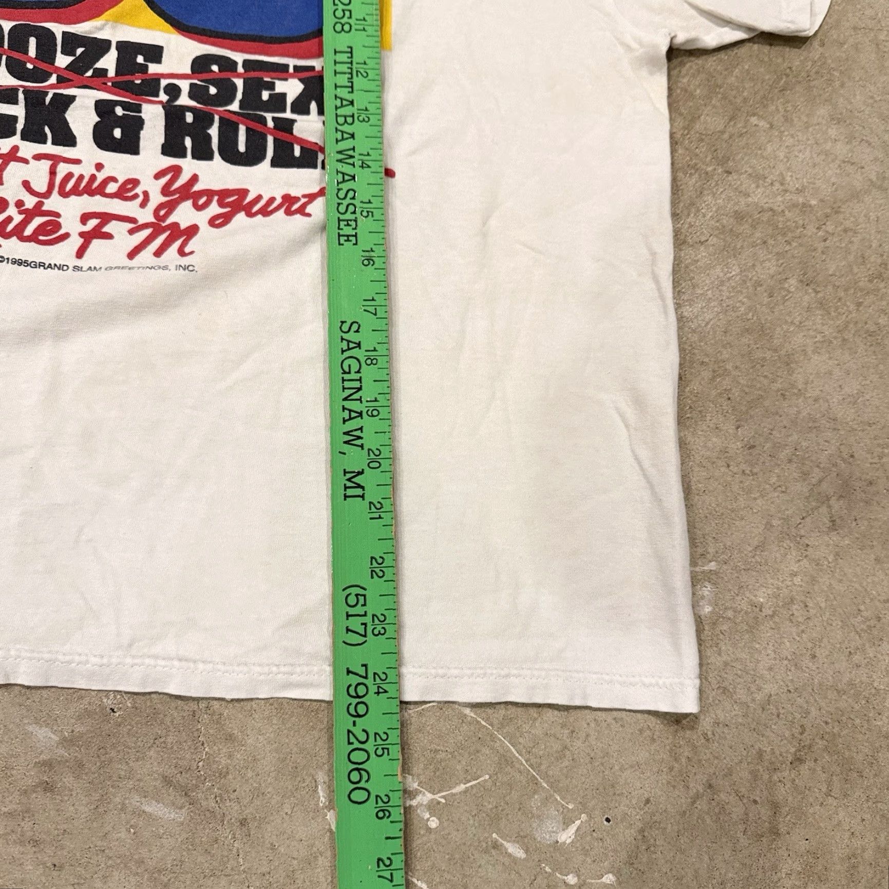 Delta VINTAGE 1995 30 YEAR OLD L JOKING PRANK FUNNY T-SHIRT Mens Large White T-Shirt MENS Large White Funny 1995 Vintage 30 Year Old l joking prank tshirt Size US L / EU 52-54 / 3 - 6 Thumbnail