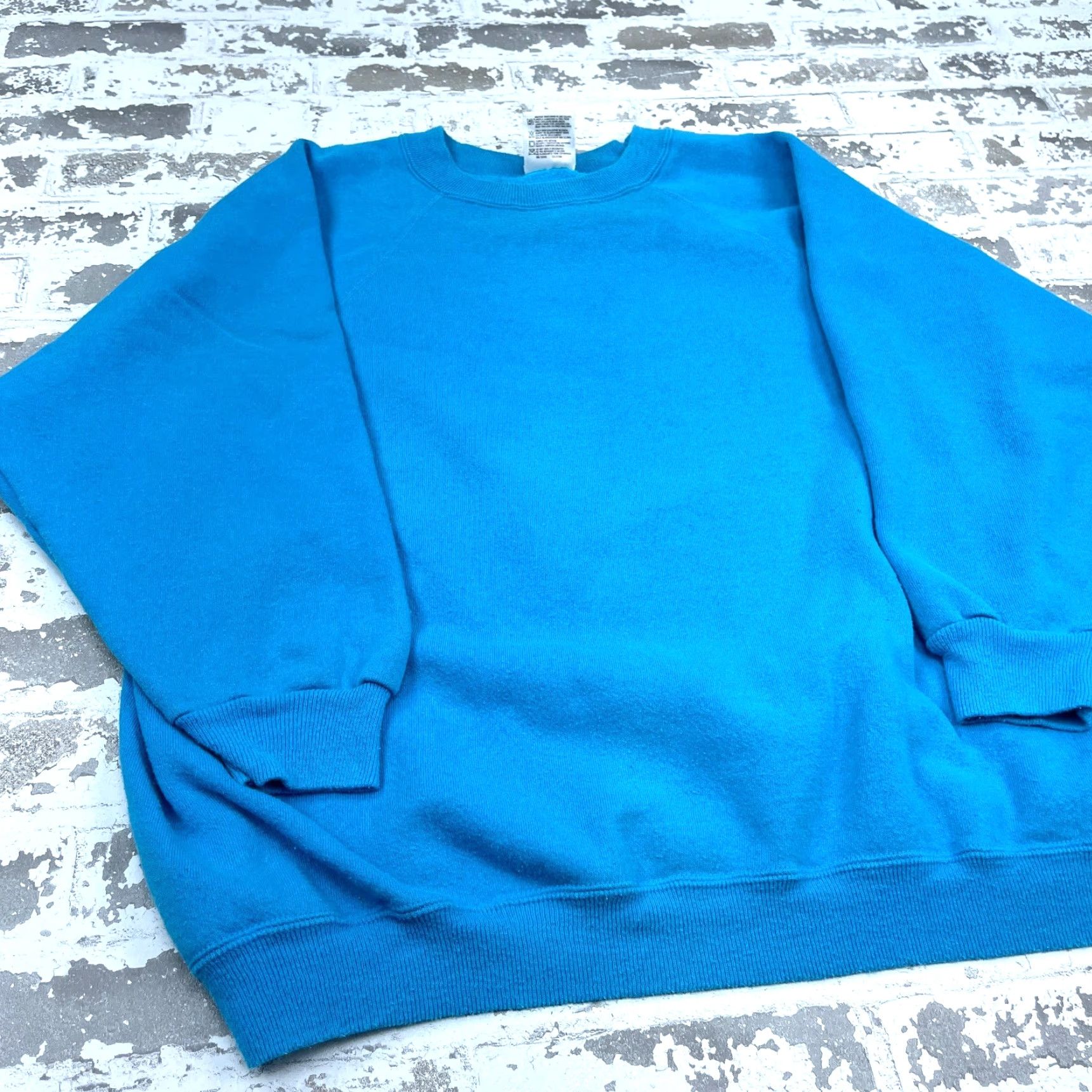 Hanes VINTAGE Hanes Sweatshirt Women 2X Blue Crew Neck Pullover Graphic Embroidered Logo Nature Animal 90s Wolf Cub All Seasons Casual Womens Size XXL / US 16-18 / IT 52-54 - 5 Thumbnail