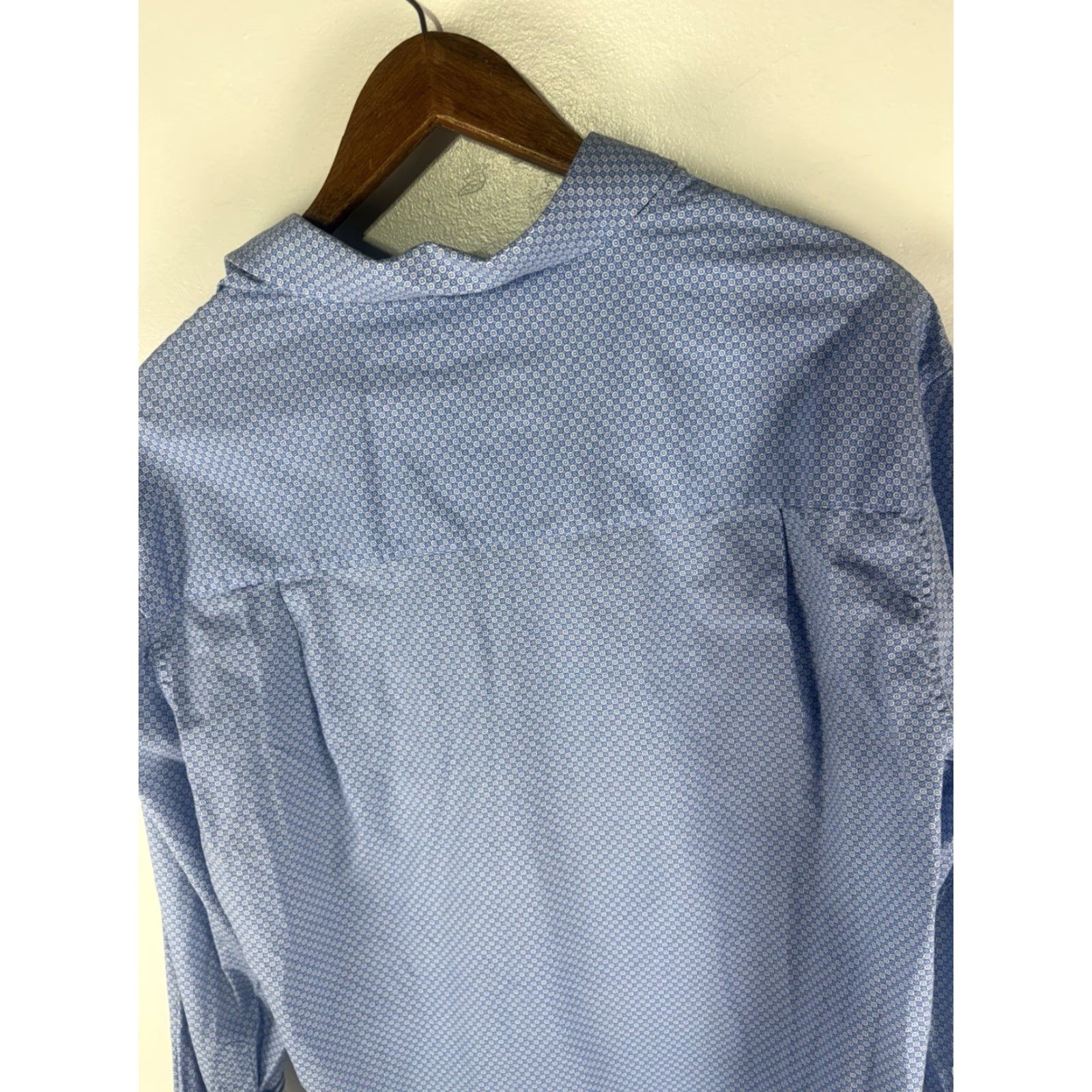Vintage VINTAGE Nick Graham Everywhere Men's Dress Shirt XL Blue/White Geometric Pattern Business Casual Stretch Modern Fit Size 46R - 5 Thumbnail