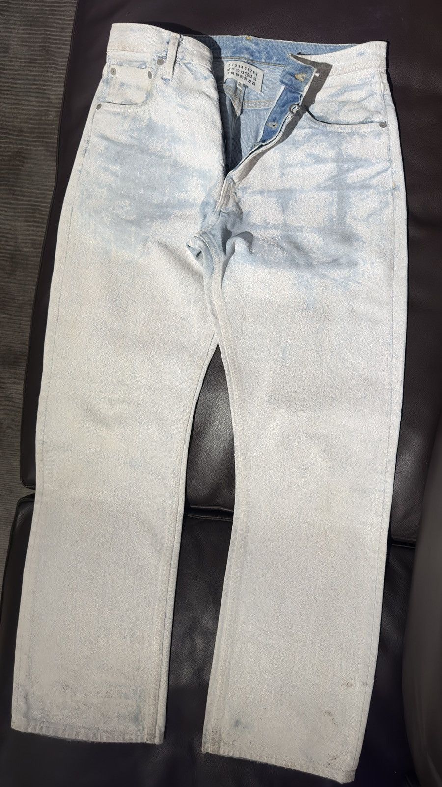 Maison Margiela Maison Margiela white crack paint denim Size US 31 - 1 Thumbnail
