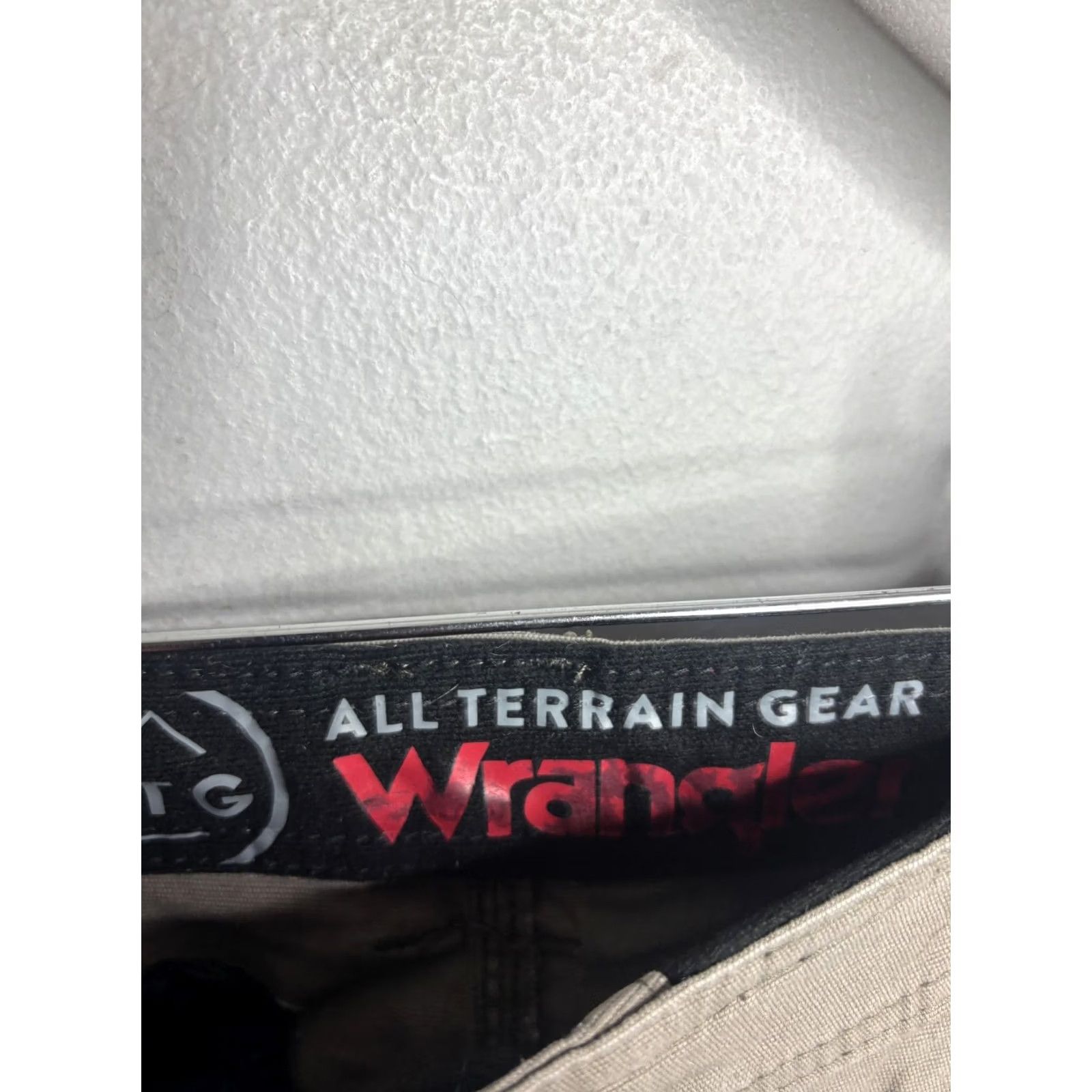 Wrangler Wrangler ATG All Terrain Gear Pants Mens 34x30 Khaki Hiking Outdoor Zip Pocket Size US 34 / EU 50 - 3 Thumbnail