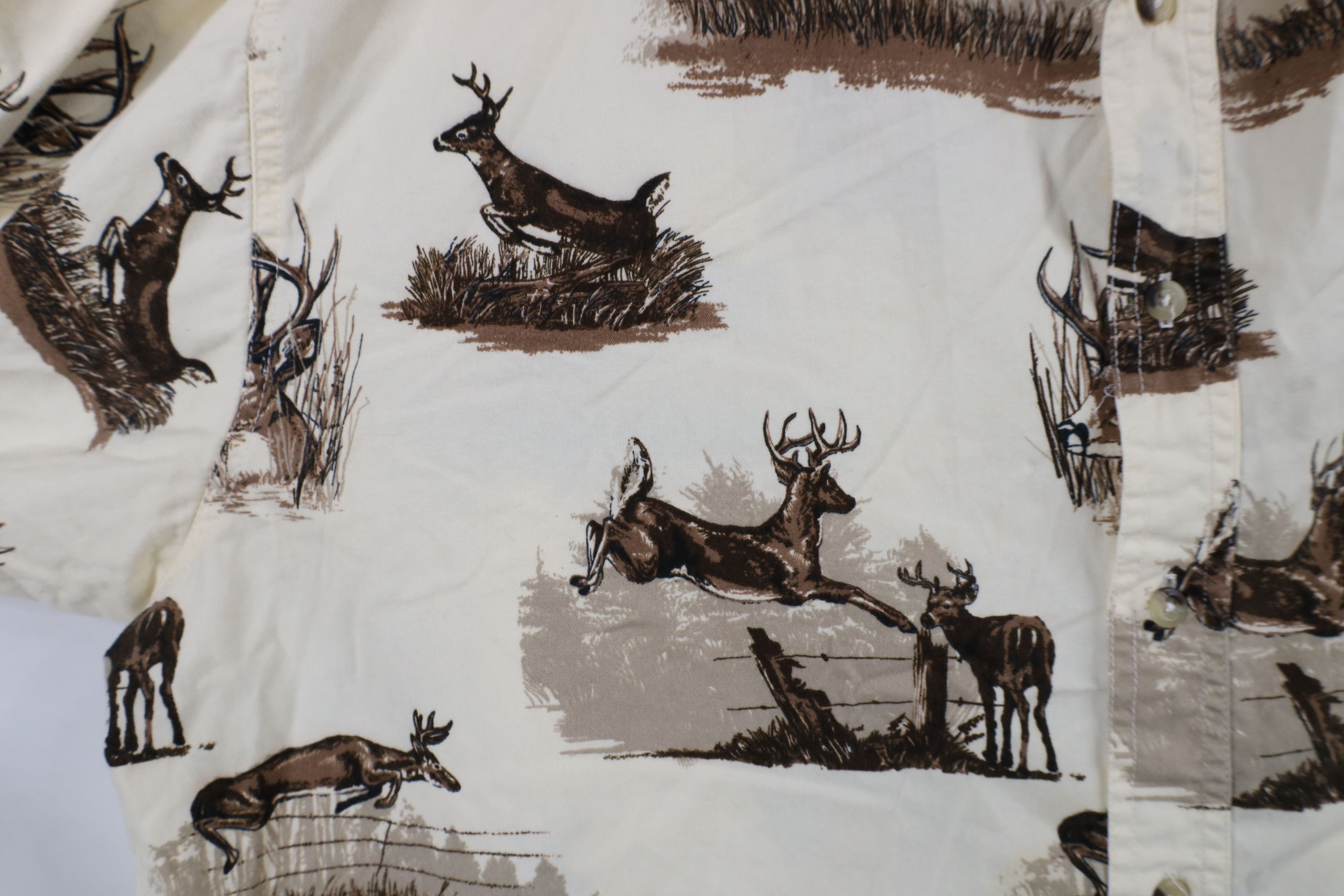 Vintage Vintage 90s Streetwear Deer Buck All Over Print Button Shirt Size US XL / EU 56 / 4 - 6 Thumbnail