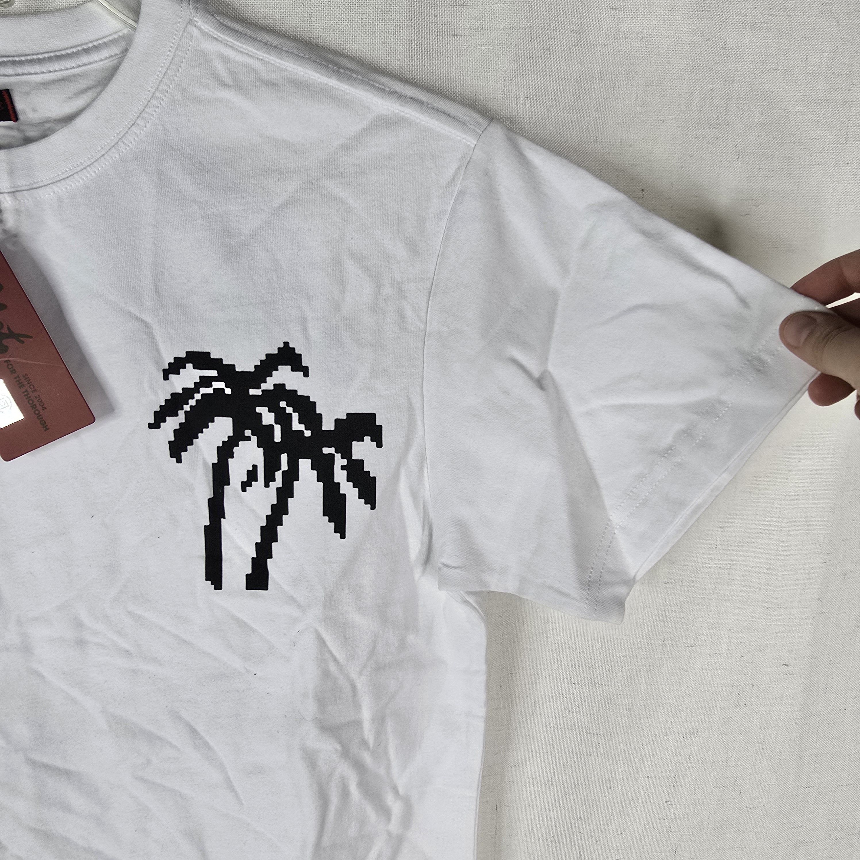 CLOT Clot Apparel Mens Small Pyramids Alien White Tshirt Size US S / EU 44-46 / 1 - 3 Thumbnail