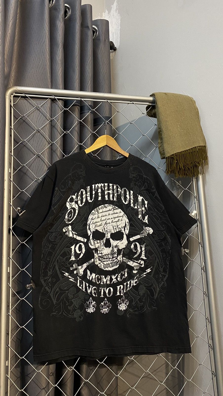 Japanese Brand × Southpole × Vintage SOUTHPOLE X MCMXCI TSHIRT OVP SKULL XXL Size US XXL / EU 58 / 5 - 1 Thumbnail