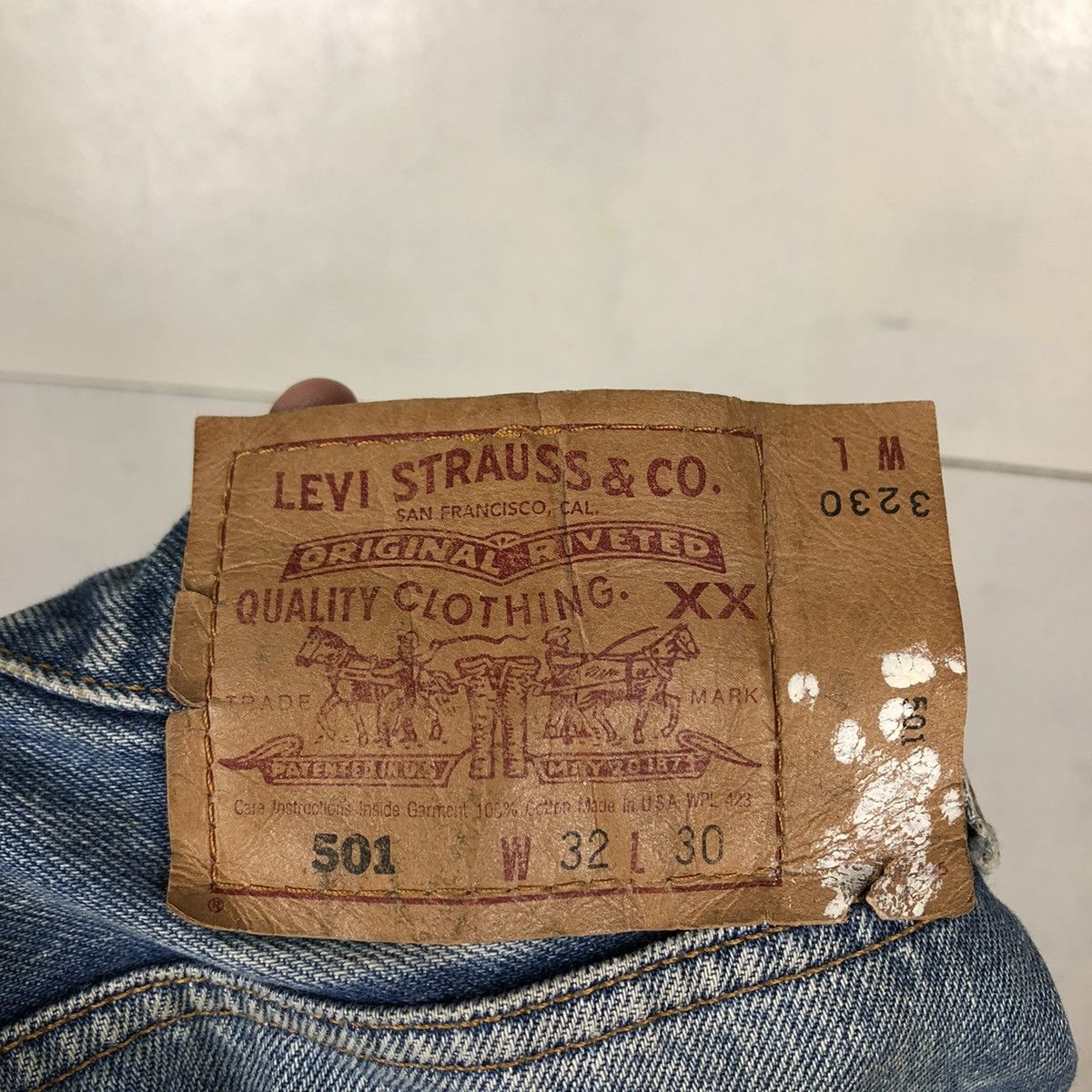 Levi's 🔥VINTAGE LEVI’S 501 DENIM JEANS MADE IN USA RUSTY DESIGN Size US 32 / EU 48 - 17 Thumbnail