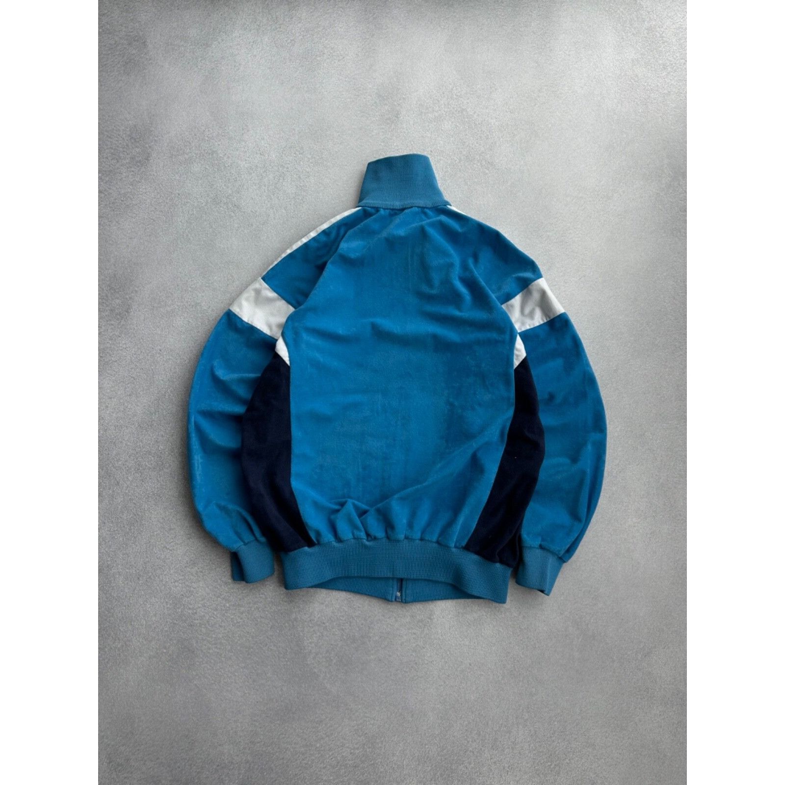 Adidas Vintage Adidas West Germany Mens Rare Track Jacket Sz S Size US S / EU 44-46 / 1 - 9 Thumbnail