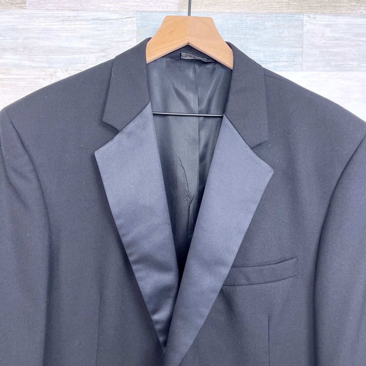 Jos. A. Bank Jos A Bank Notch Collar Tuxedo Suit Black Mens Size 44R Size 44R - 3 Thumbnail