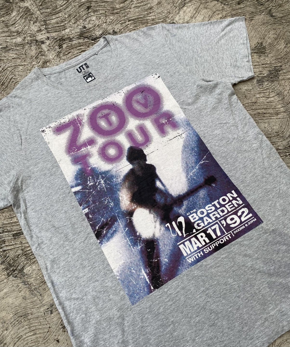 Band Tees × Uniqlo × Vintage Vintage U2 Zoo Tour 1992 Boston Garden Tshirt Size US XL / EU 56 / 4 - 2 Thumbnail