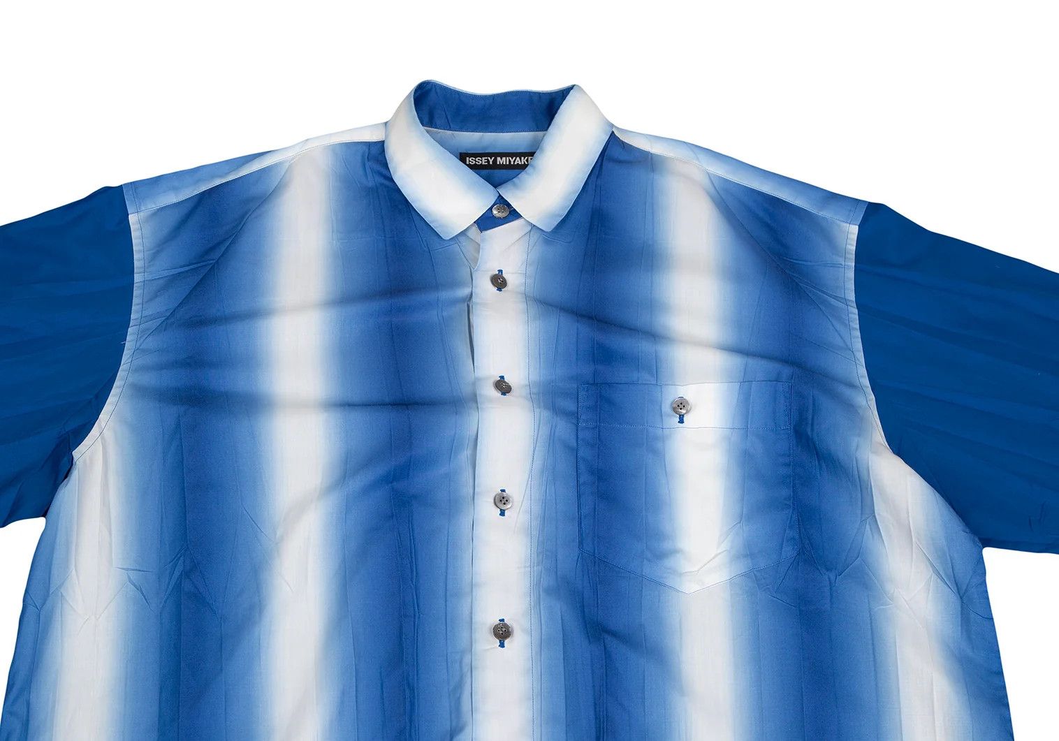 Issey Miyake Gradient Print Pleats Shirt in Blue-White Size US S / EU 44-46 / 1 - 2 Thumbnail