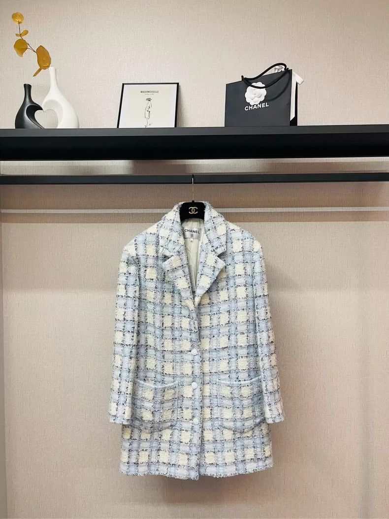 Chanel Chanel Ice blue sequin tweed jacket 2504-Nextarrow Size XXS / US 00 / IT 34 - 1 Thumbnail