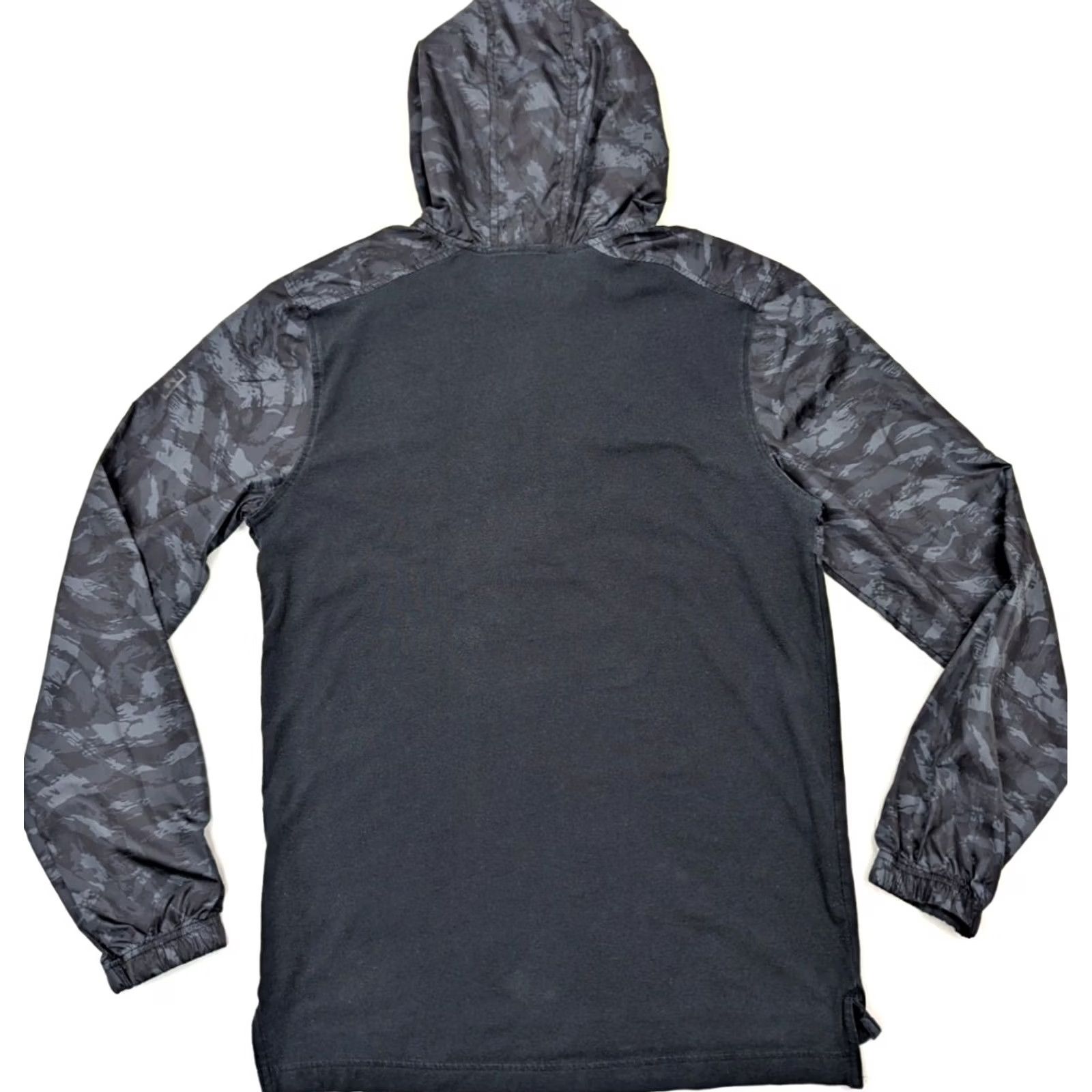 Under Armour Under Armour Hoodie Shirt Mens M Black Pullover Zip Windbreaker Top Cotton Bottom Fitted All Seasons Size US M / EU 48-50 / 2 - 6 Thumbnail