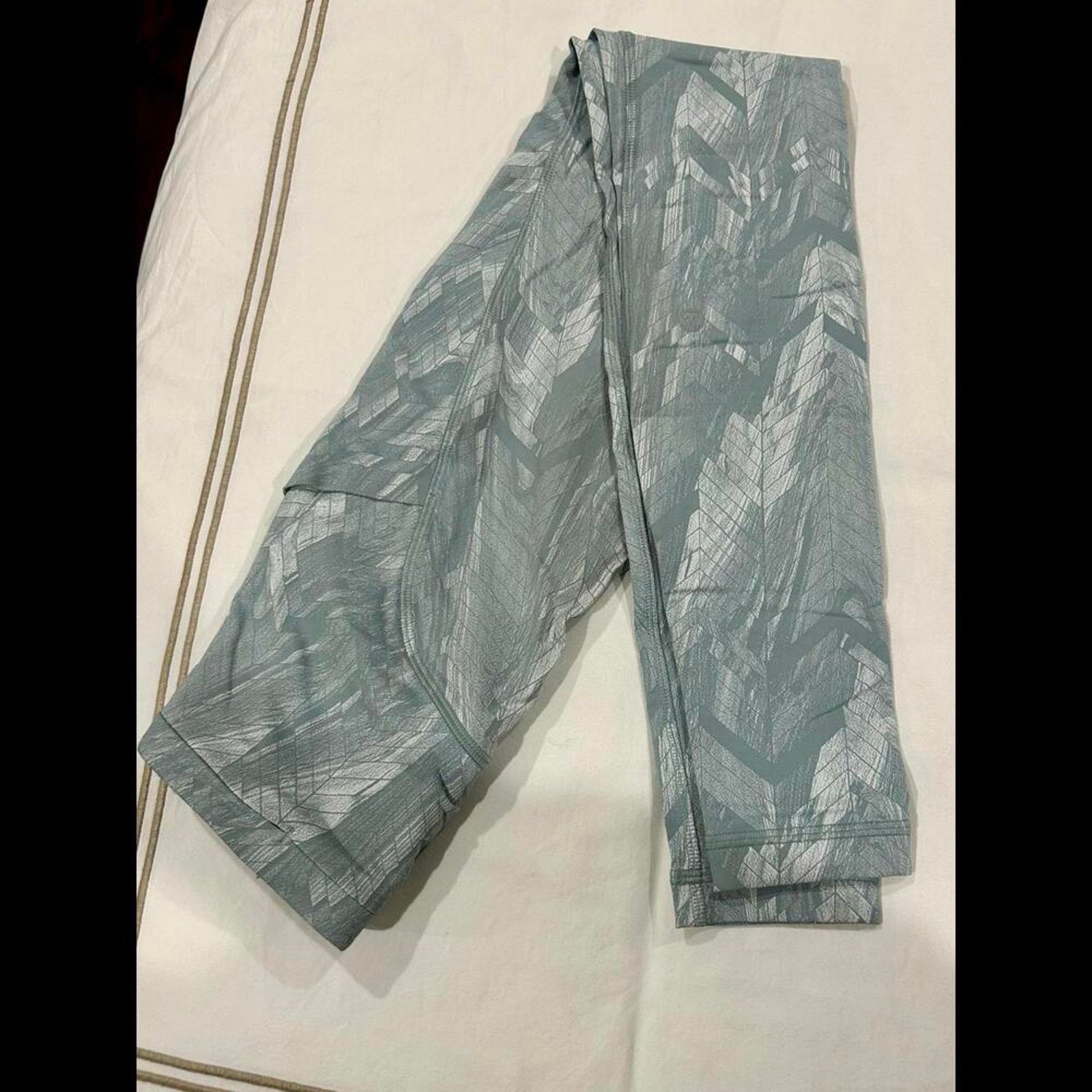 Lululemon Lululemon Swift Speed Up High Rise Tight 28" Chevron Sz. 2 Size 26" / US 2 / IT 38 - 6 Thumbnail