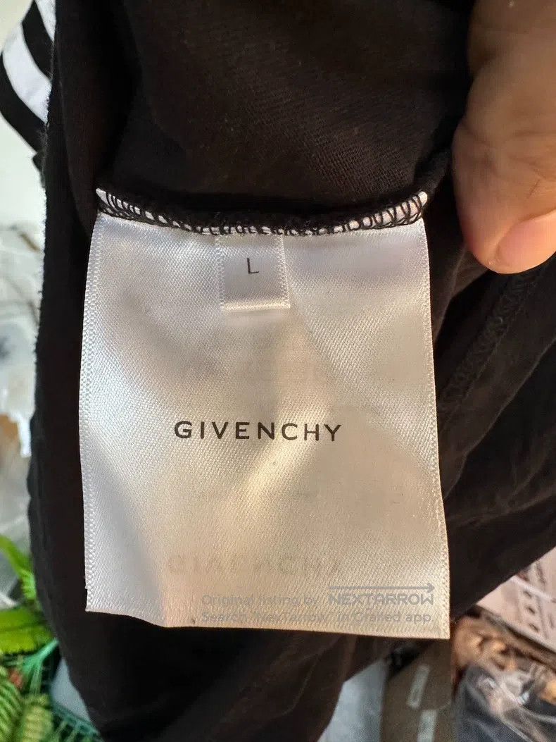 Givenchy Givenchy Classic Black and White Letter Logo Raglan Short Size US L / EU 52-54 / 3 - 6 Thumbnail