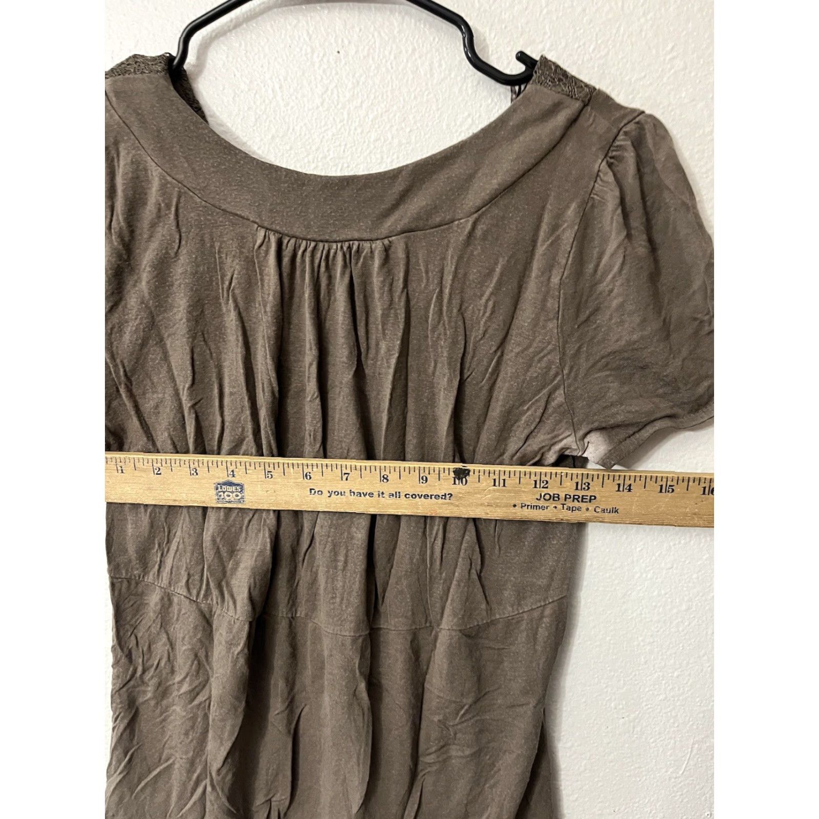 H&M H&M Women's Tank Blouse Shirt Size Small Satin V-Neck Brown Sleeveless Pullover Regular Made in Indonesia Womens Blouse, Tank, - Size S / US 4 / IT 40 - 4 Thumbnail