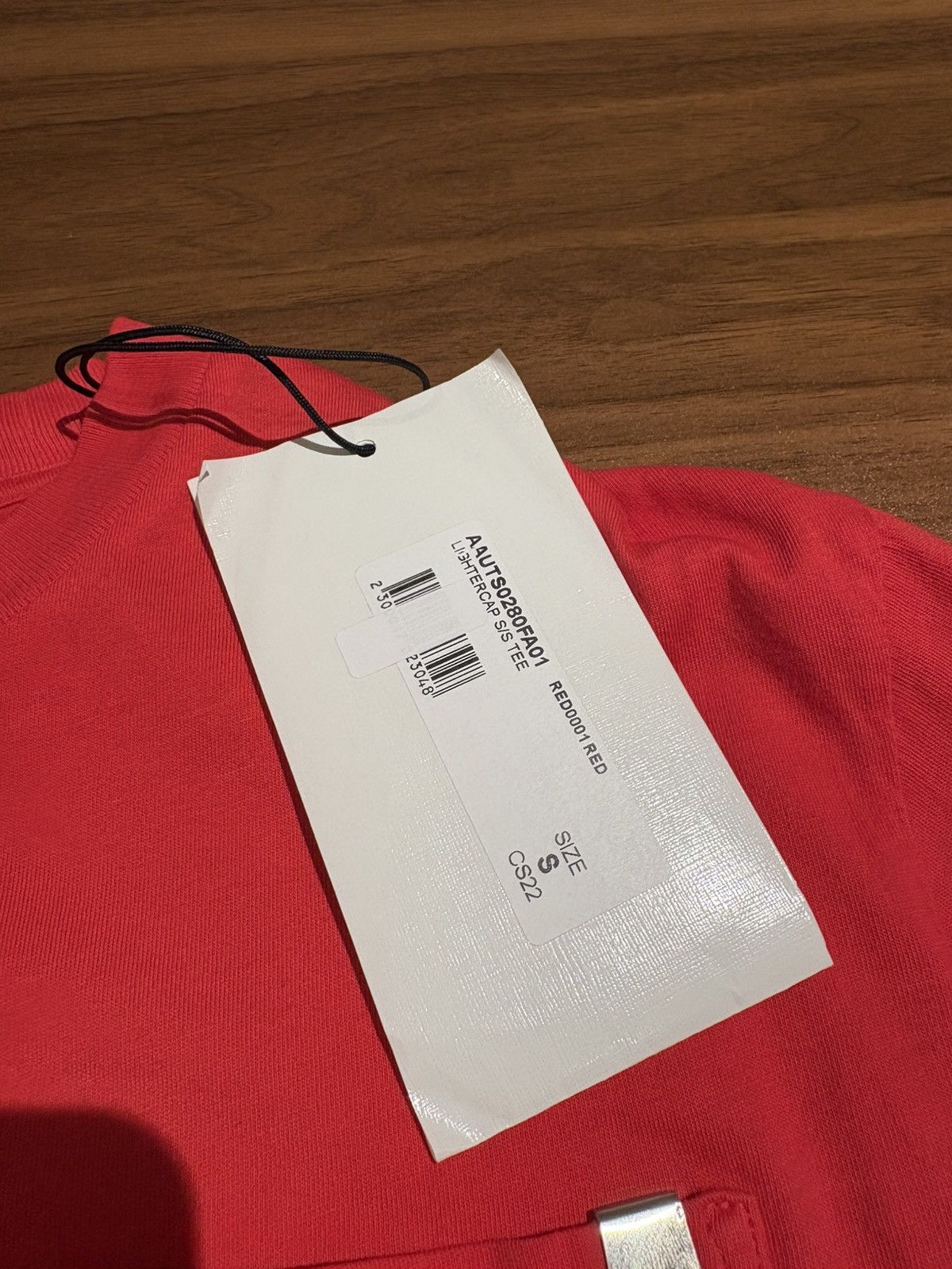 1017 ALYX 9SM Lighter cap tee NWT reversible size small Size US S / EU 44-46 / 1 - 9 Thumbnail