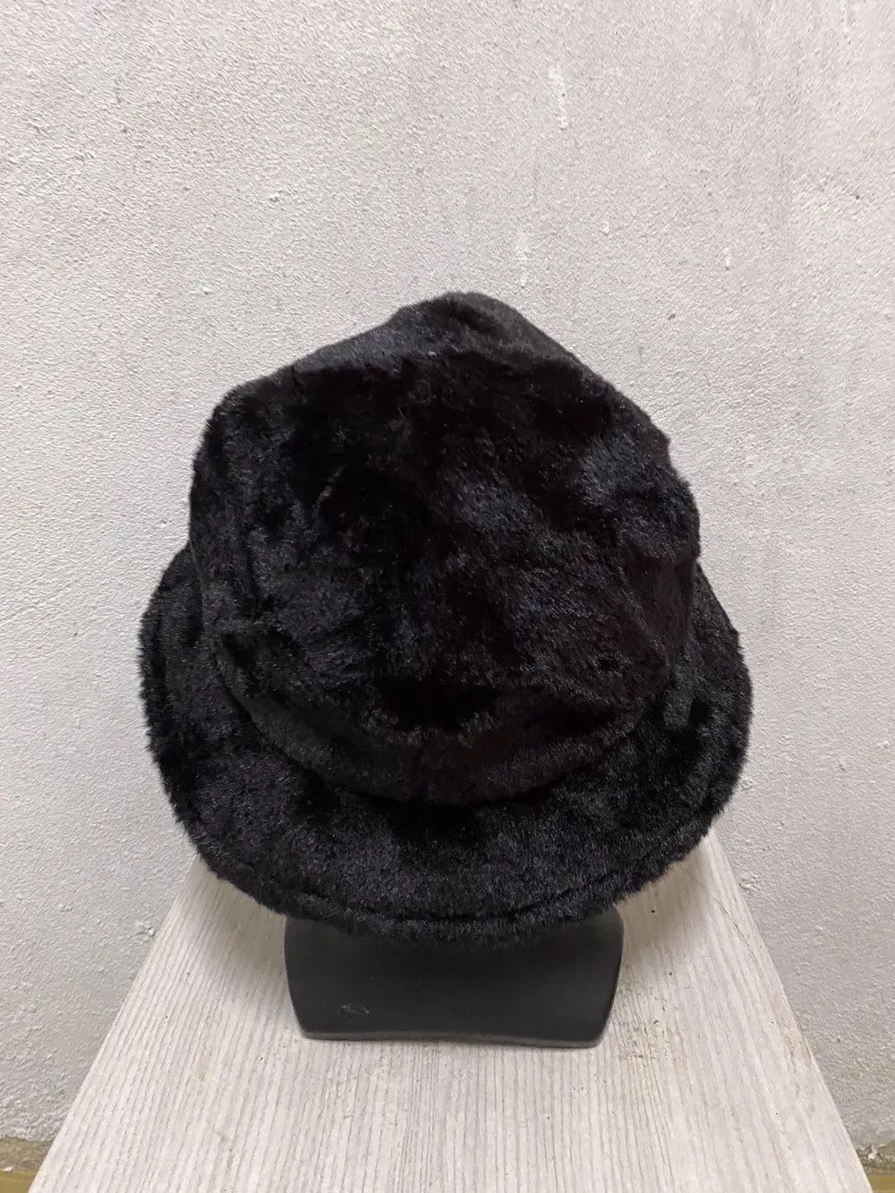 Japanese Brand Japanese Brand Casita Fur Fleece Bucket Hat Size ONE SIZE - 4 Thumbnail